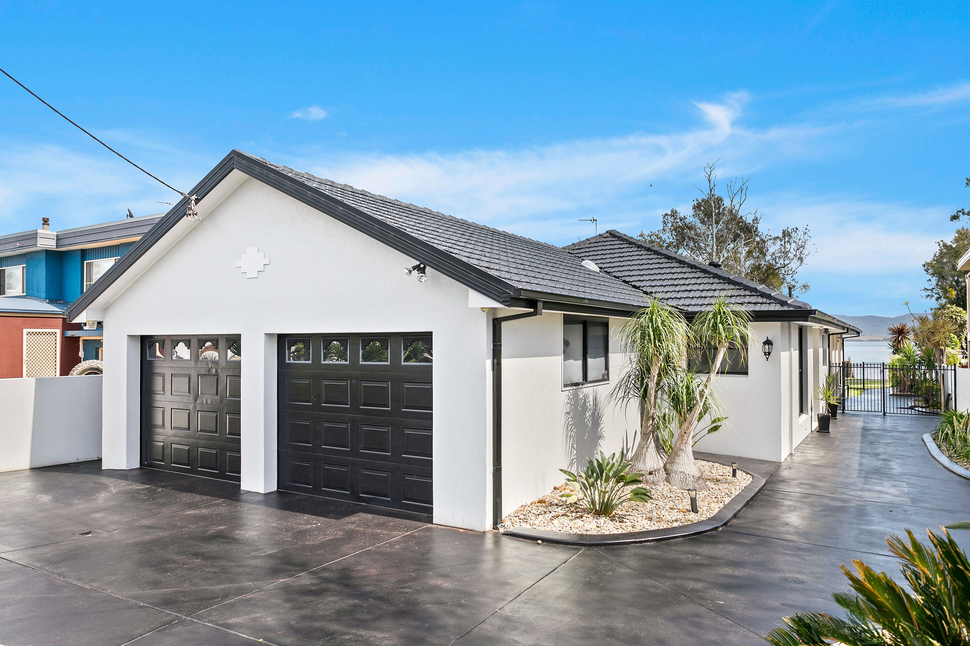 23 The Esplanade, Oak Flats, NSW 2529