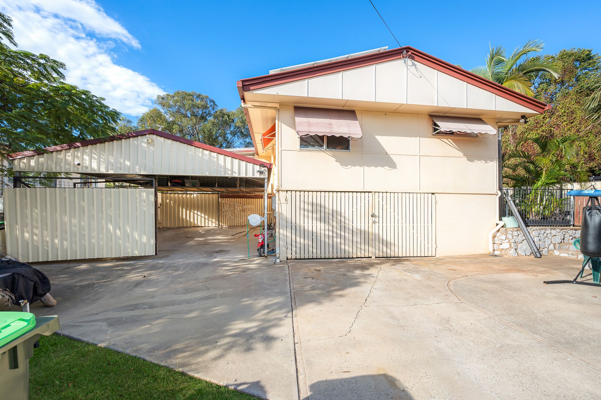 28 Lyons Street — photo 4 of 30