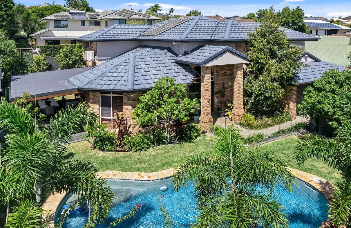 2 Engelmann Close, Carindale QLD 4152
