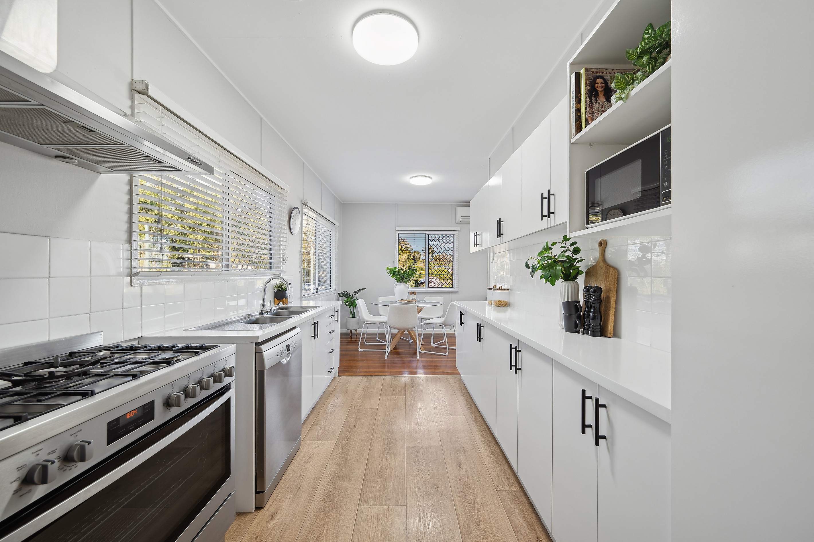 67 Minto Crescent, Arana Hills, QLD 4054