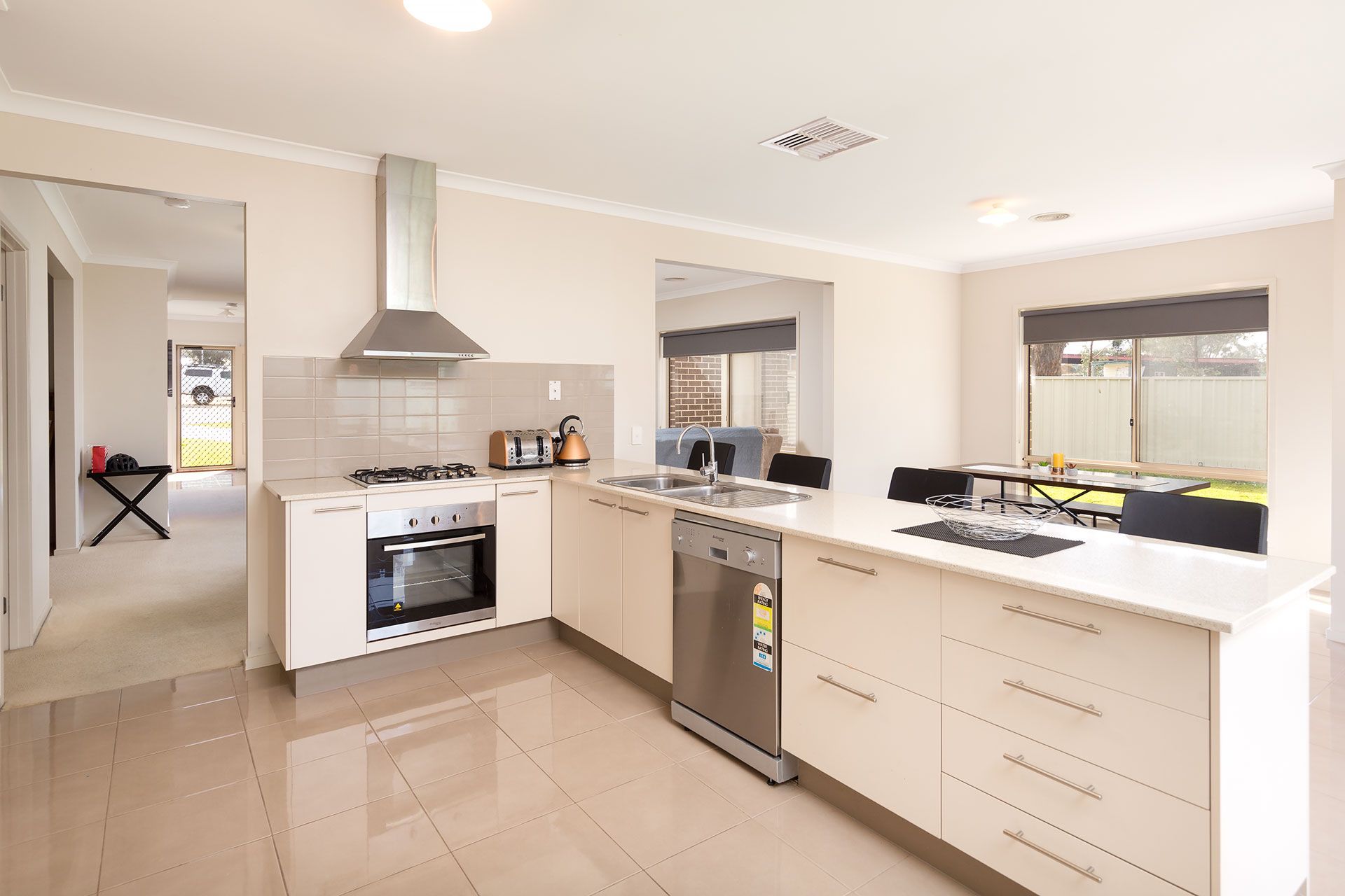 28 Nicola Place, Lavington, NSW 2641