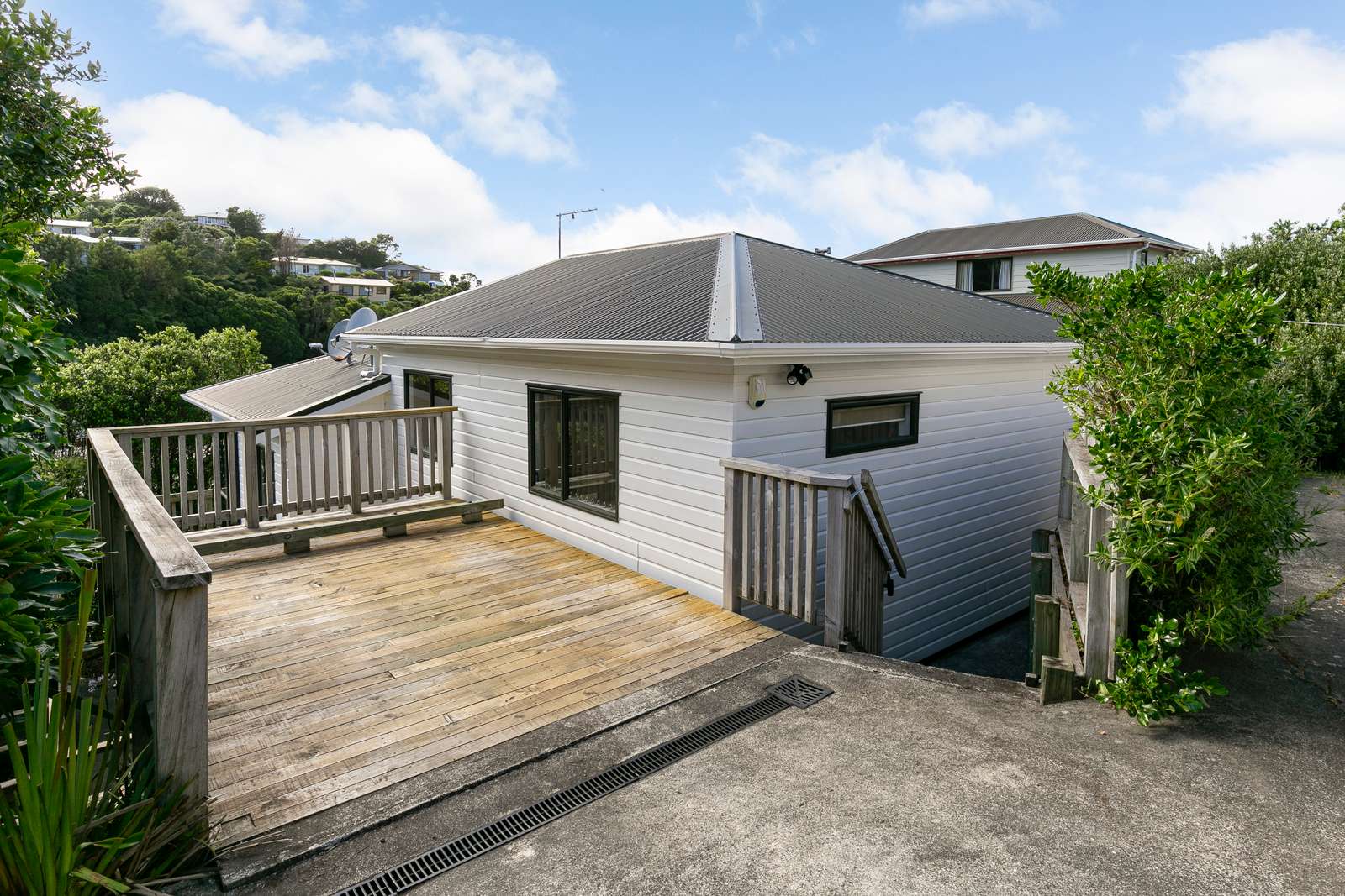 132A Broderick Road photo 9