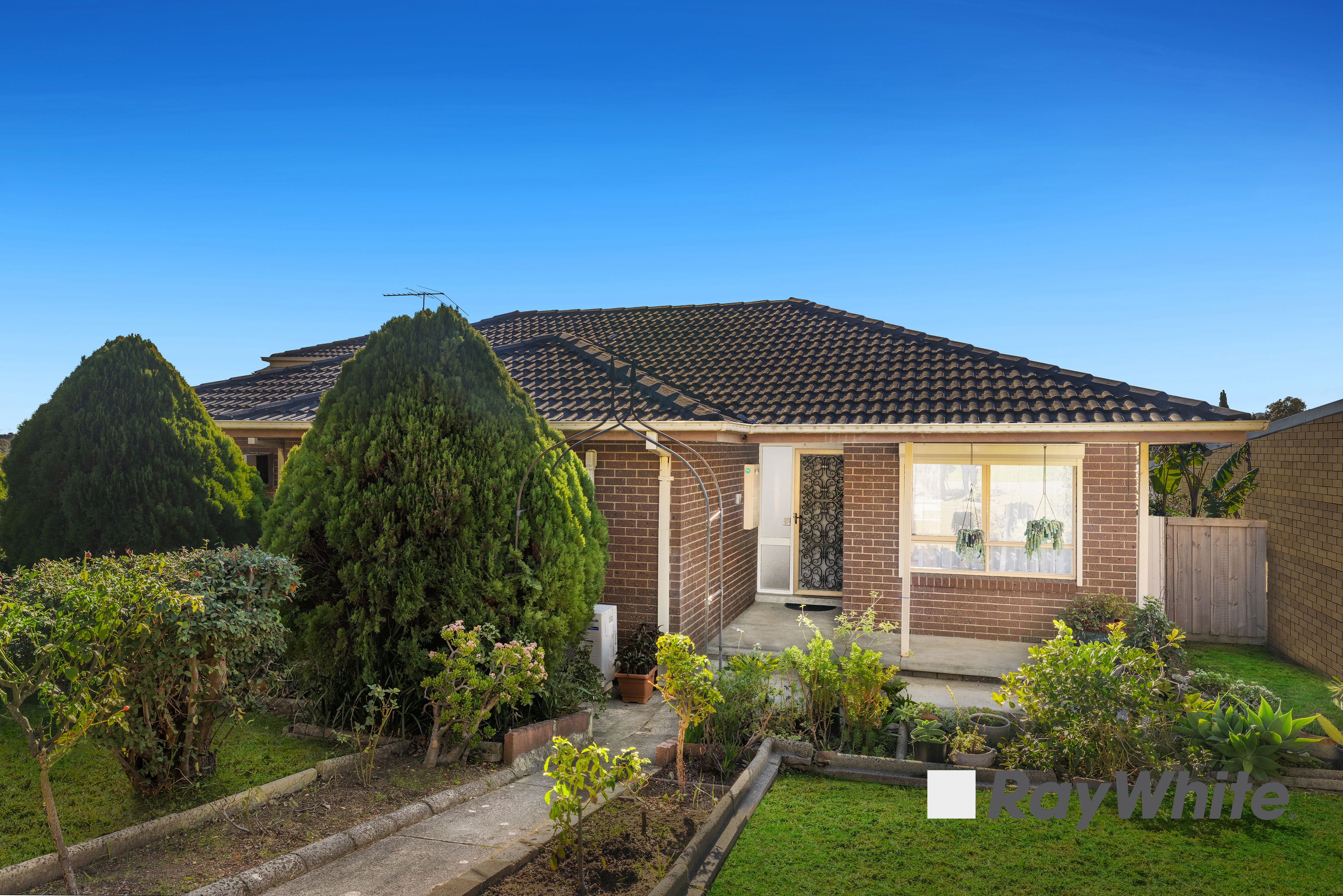 1 Heatherdew Close, Endeavour Hills, VIC 3802