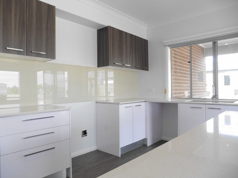 13 Rowling Drive, OFFICER, VIC 3809
