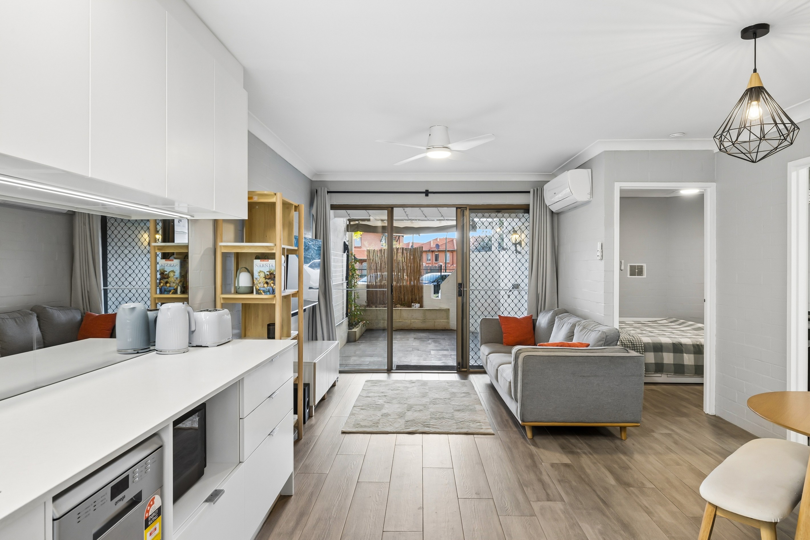 1/21 Leonard Street, Victoria Park, WA 6100