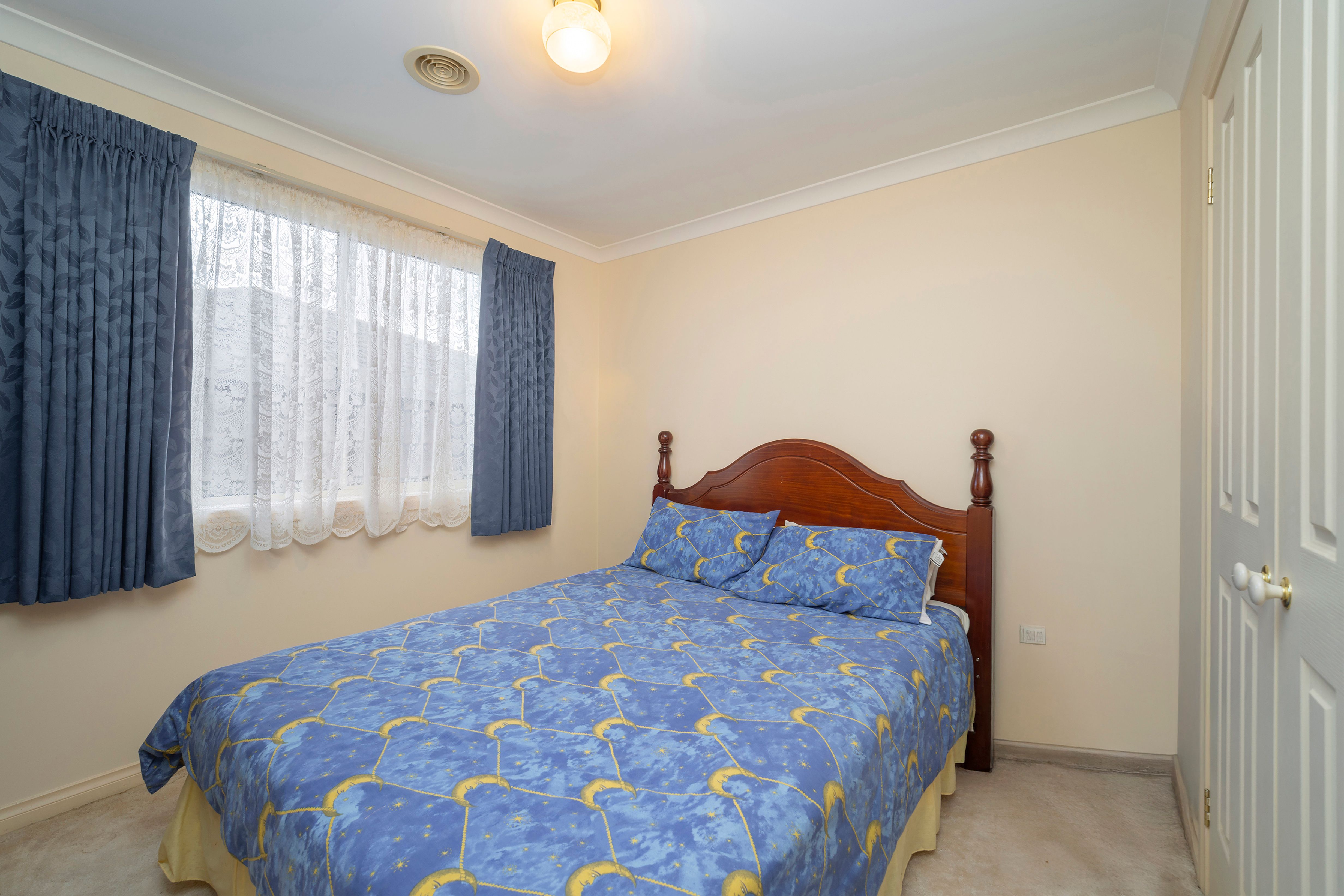 98 Balmoral Road — photo 8 of 13