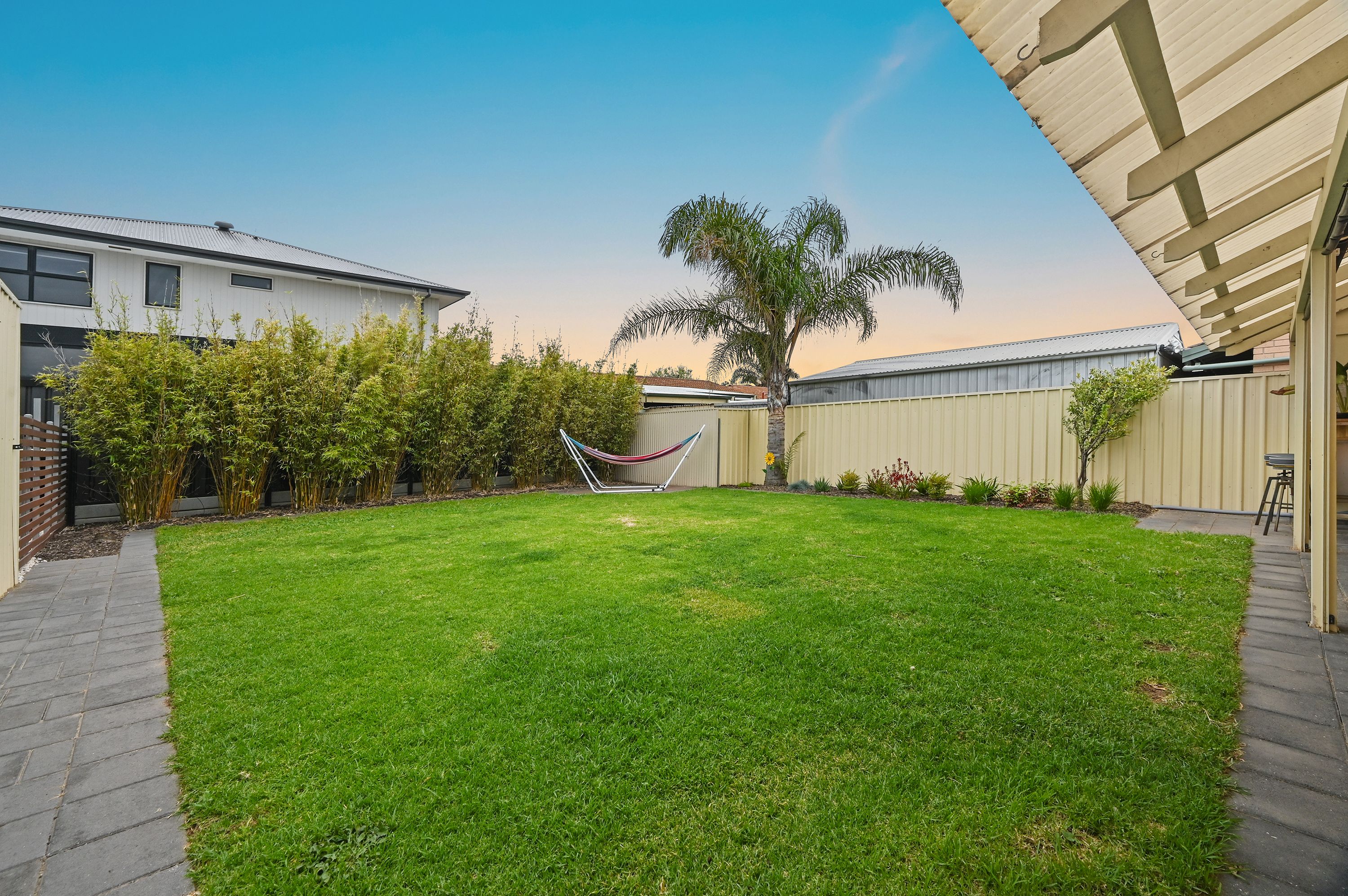 2 Jena Close — photo 19 of 25