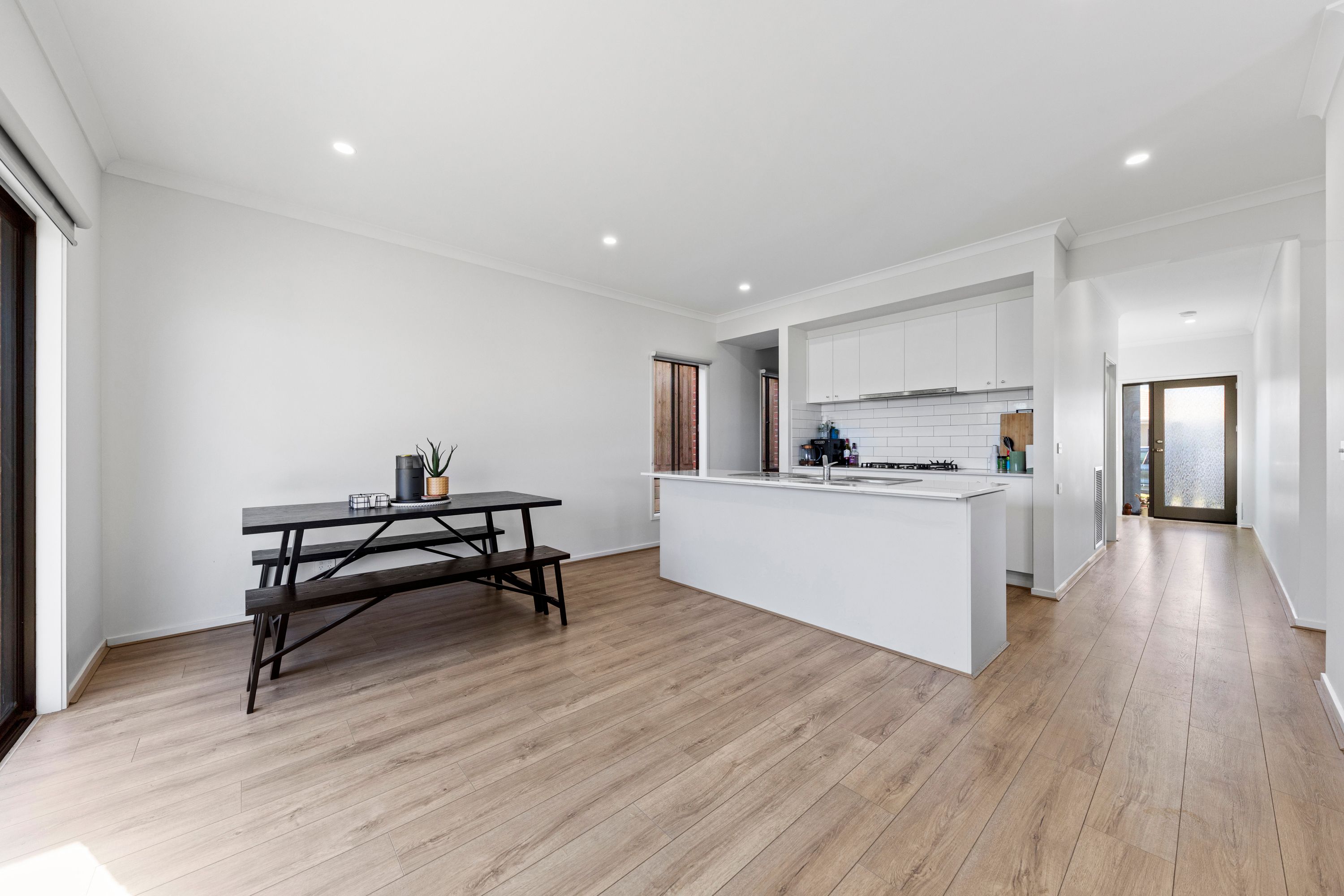 25 Hastings Way — photo 4 of 27
