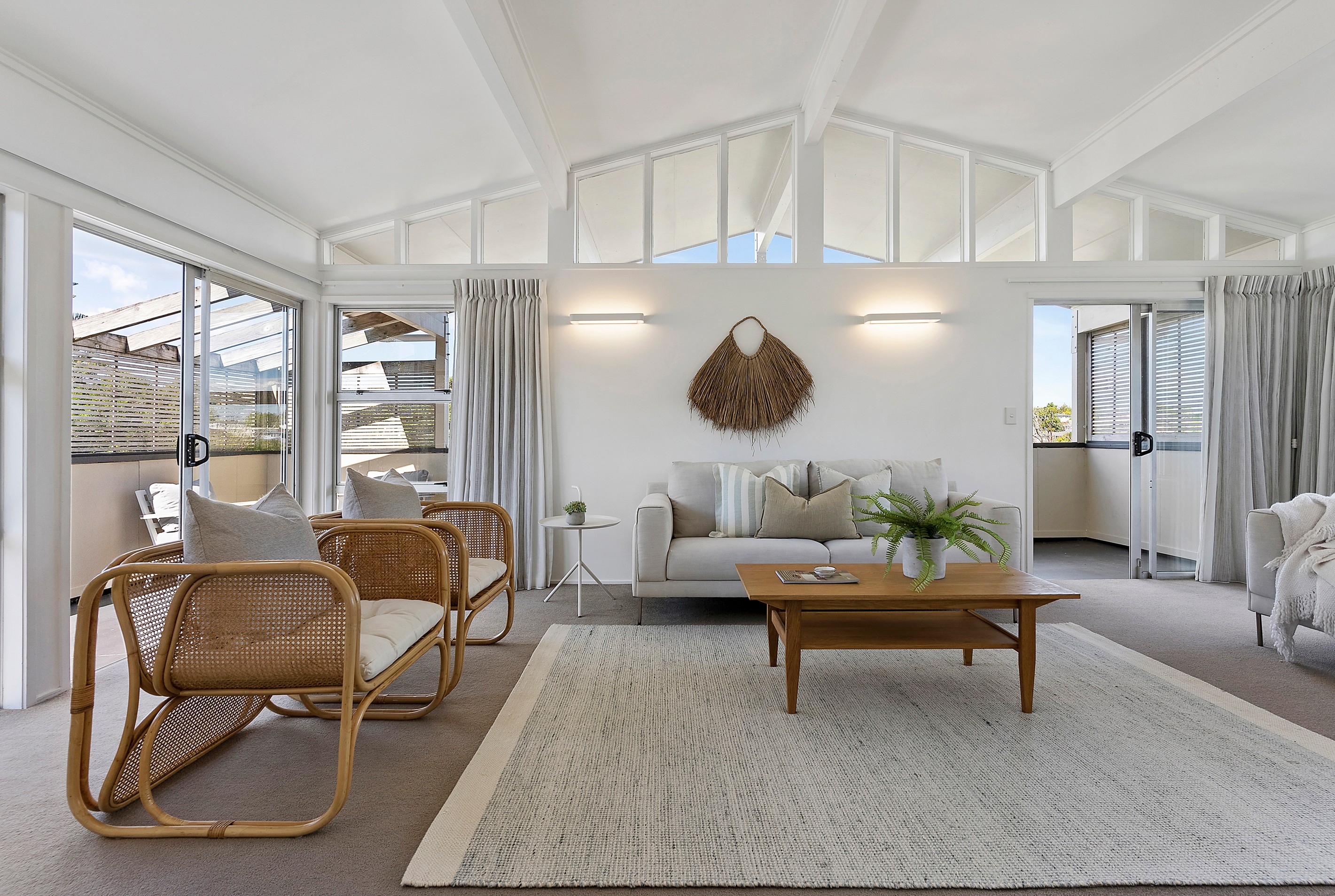 1/42 Knightsbridge Drive, Forrest Hill, North Shore City