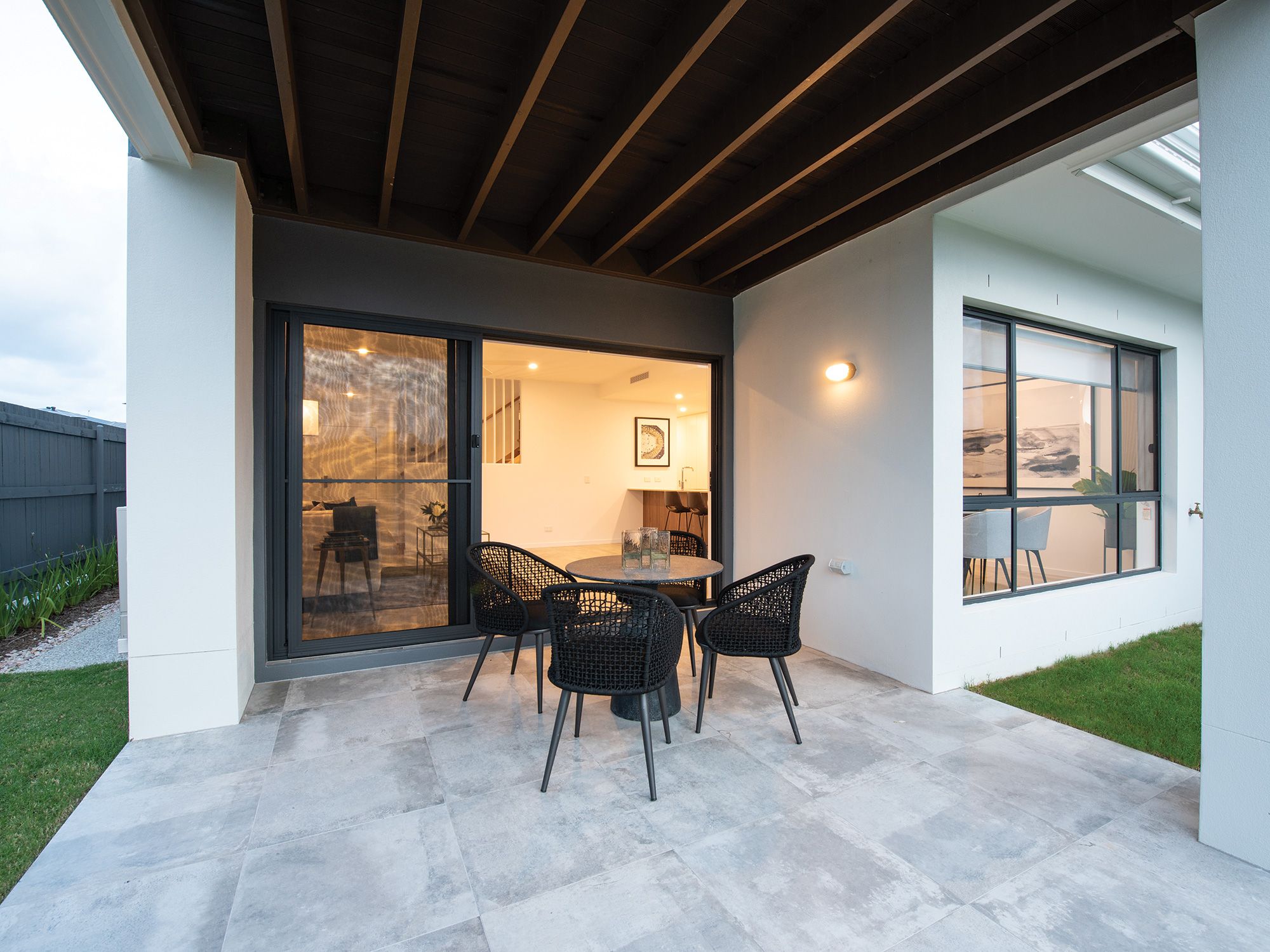 2 Flametree Circuit, Arundel QLD 4214