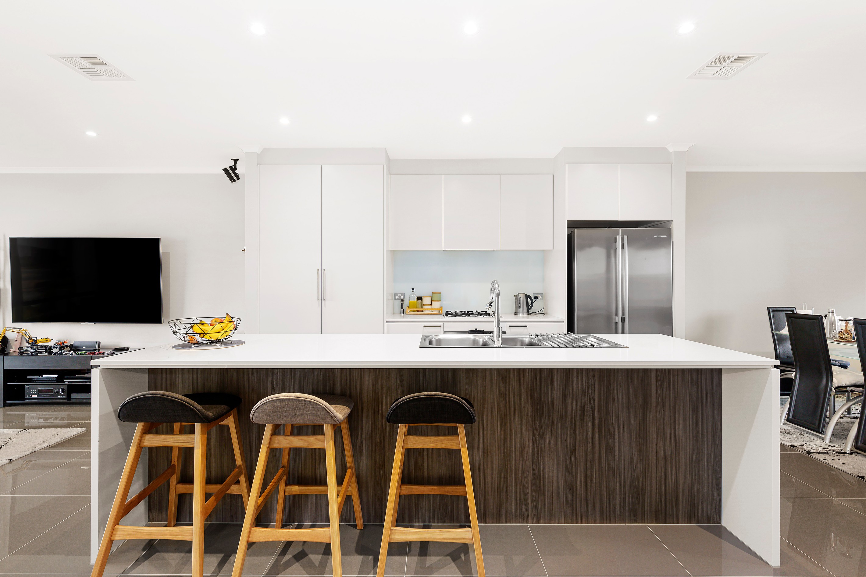 6 Mulberry Walk, Wantirna South, VIC 3152