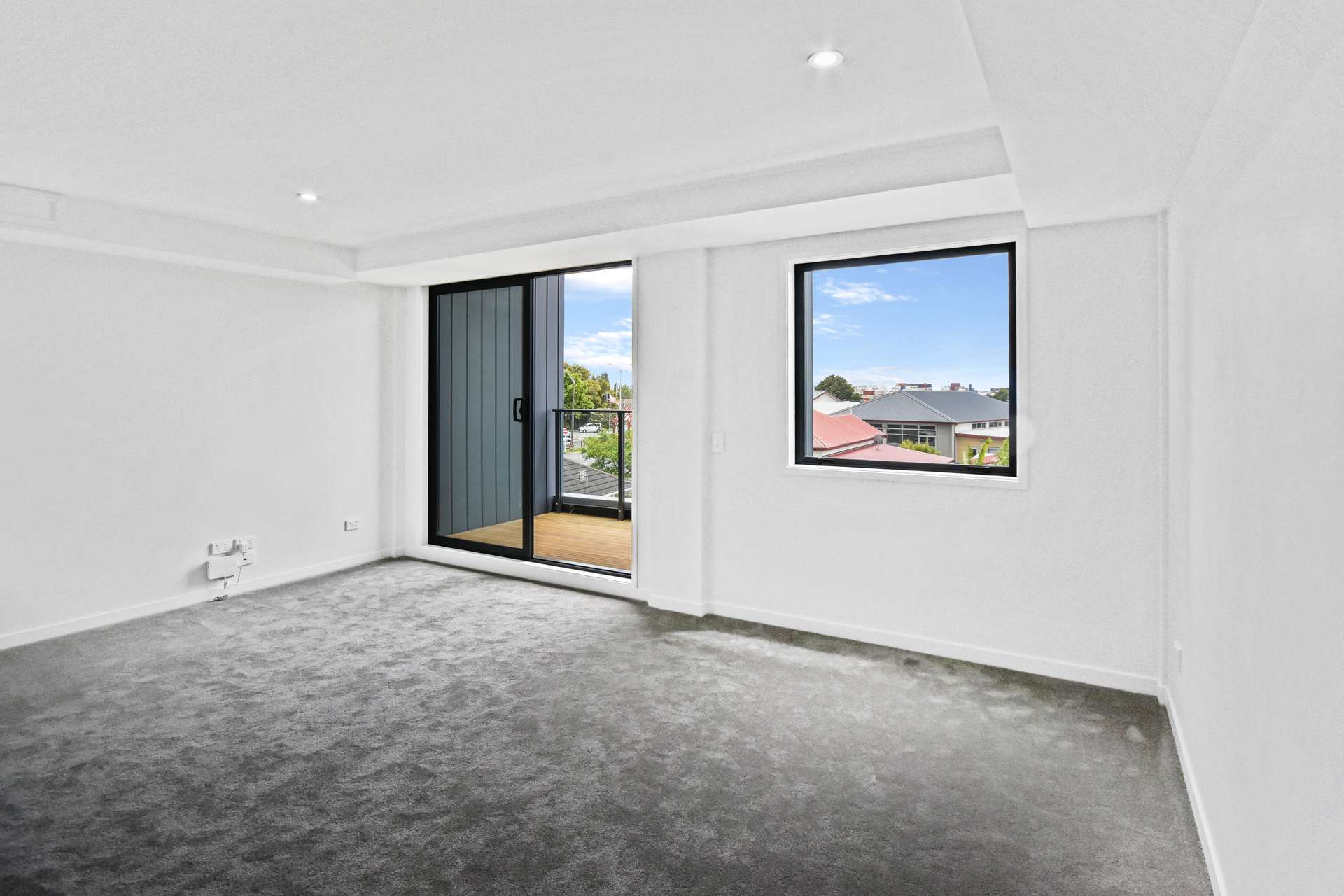 211/8 Gray Avenue photo 4
