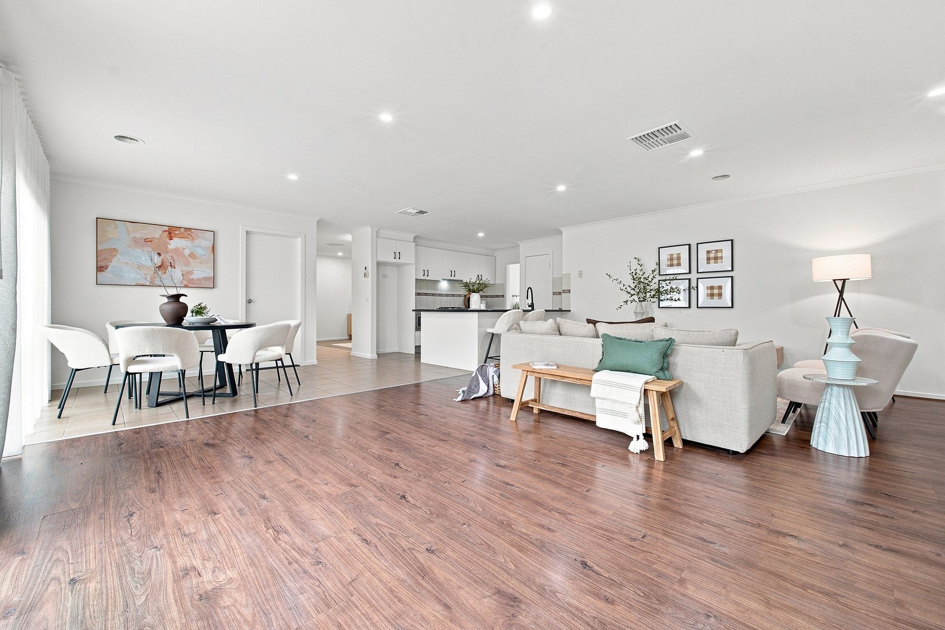 8 Ogle Way — photo 7 of 18