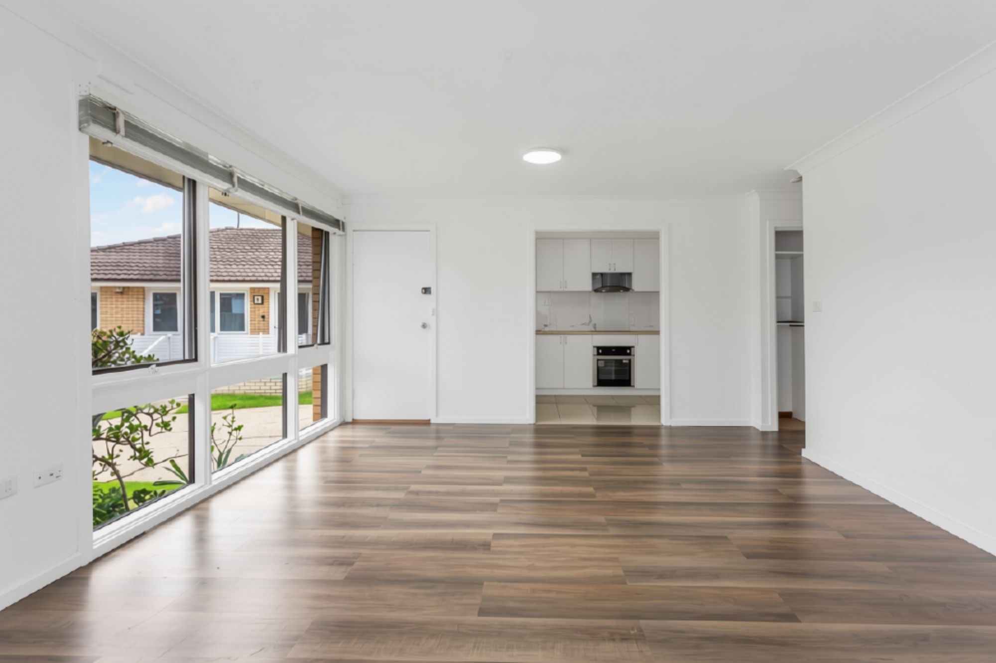 6 Ree Place — photo 3 of 8