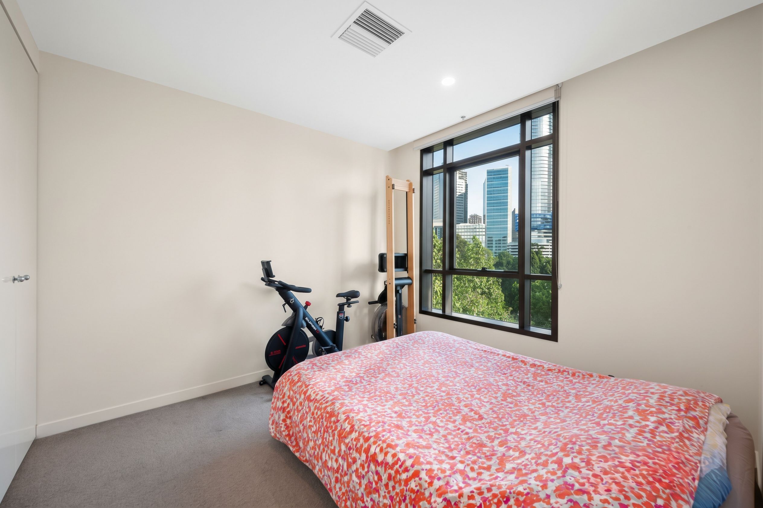 57/1 Queensberry Street — photo 5 of 14