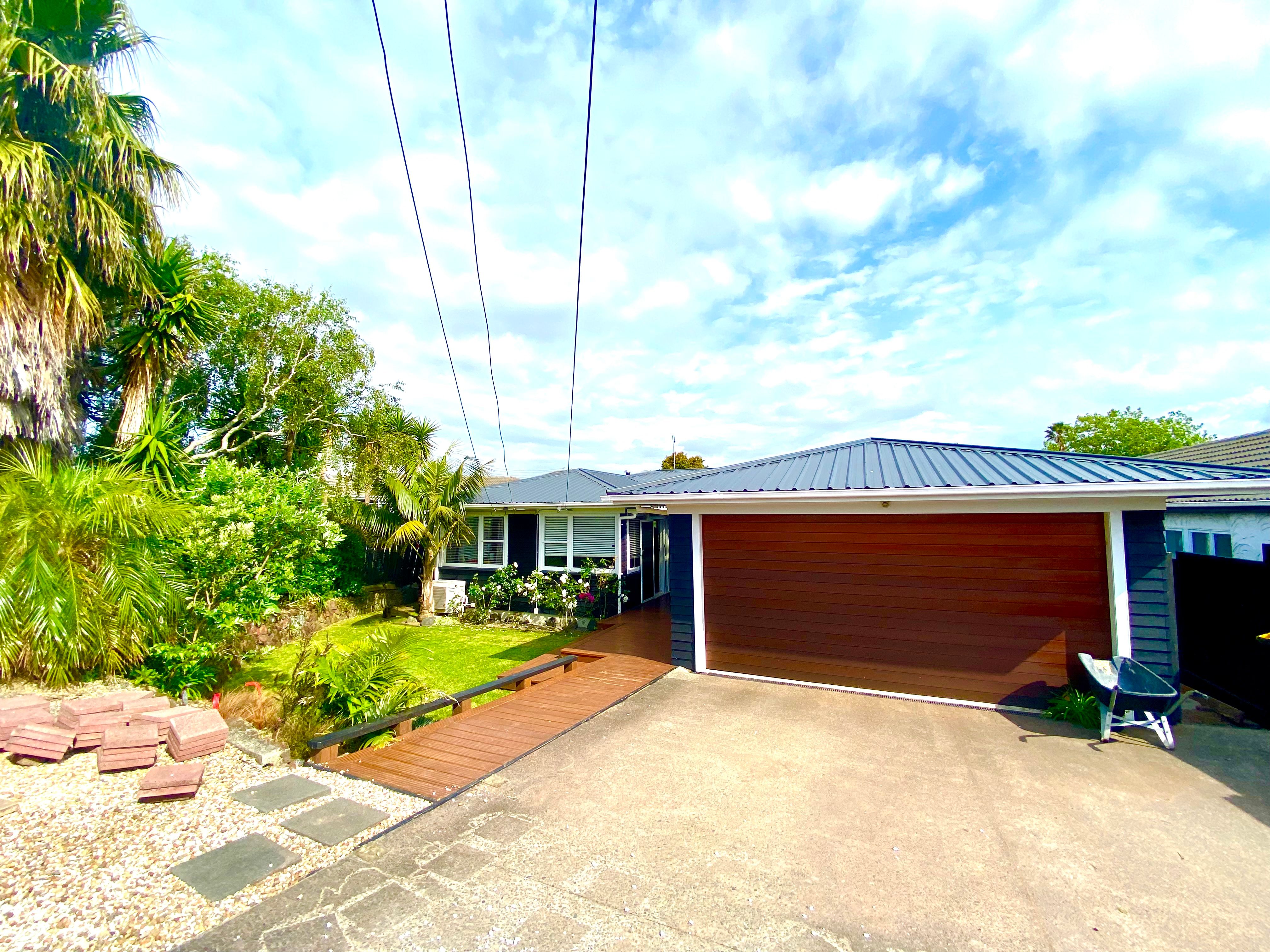 91 Sandspit Road, Shelly Park, Manukau City