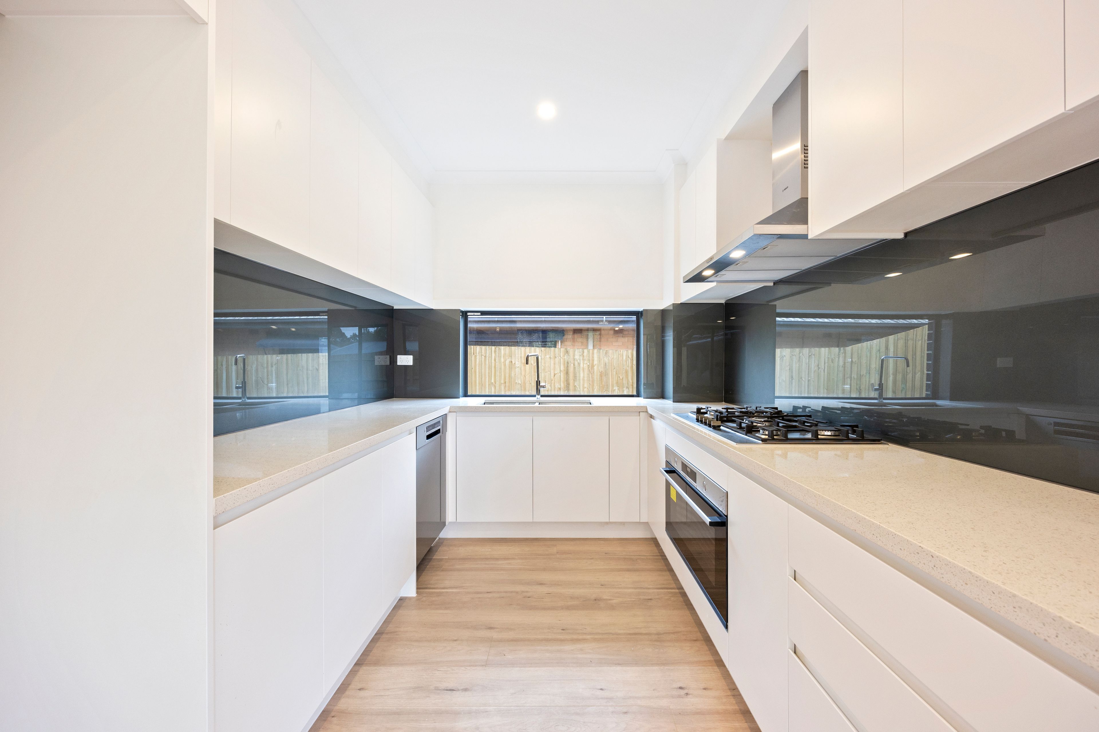 2/1619 Ferntree Gully Road, Knoxfield, VIC 3180