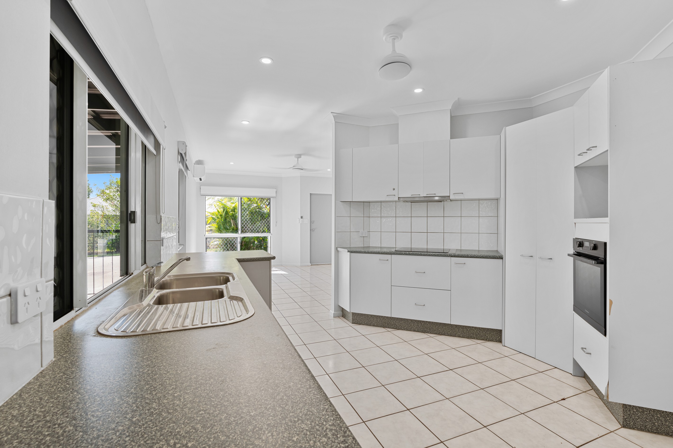 5 Cocos Grove, Durack, NT 0830