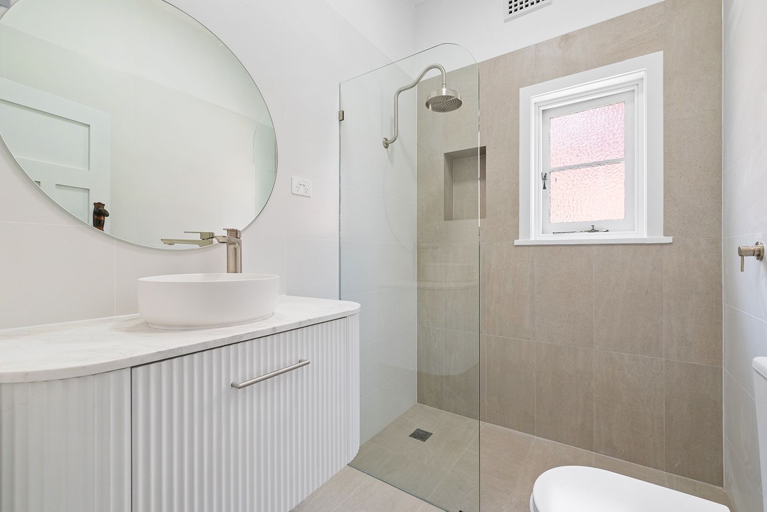 21 Morrison Road — photo 4 of 6