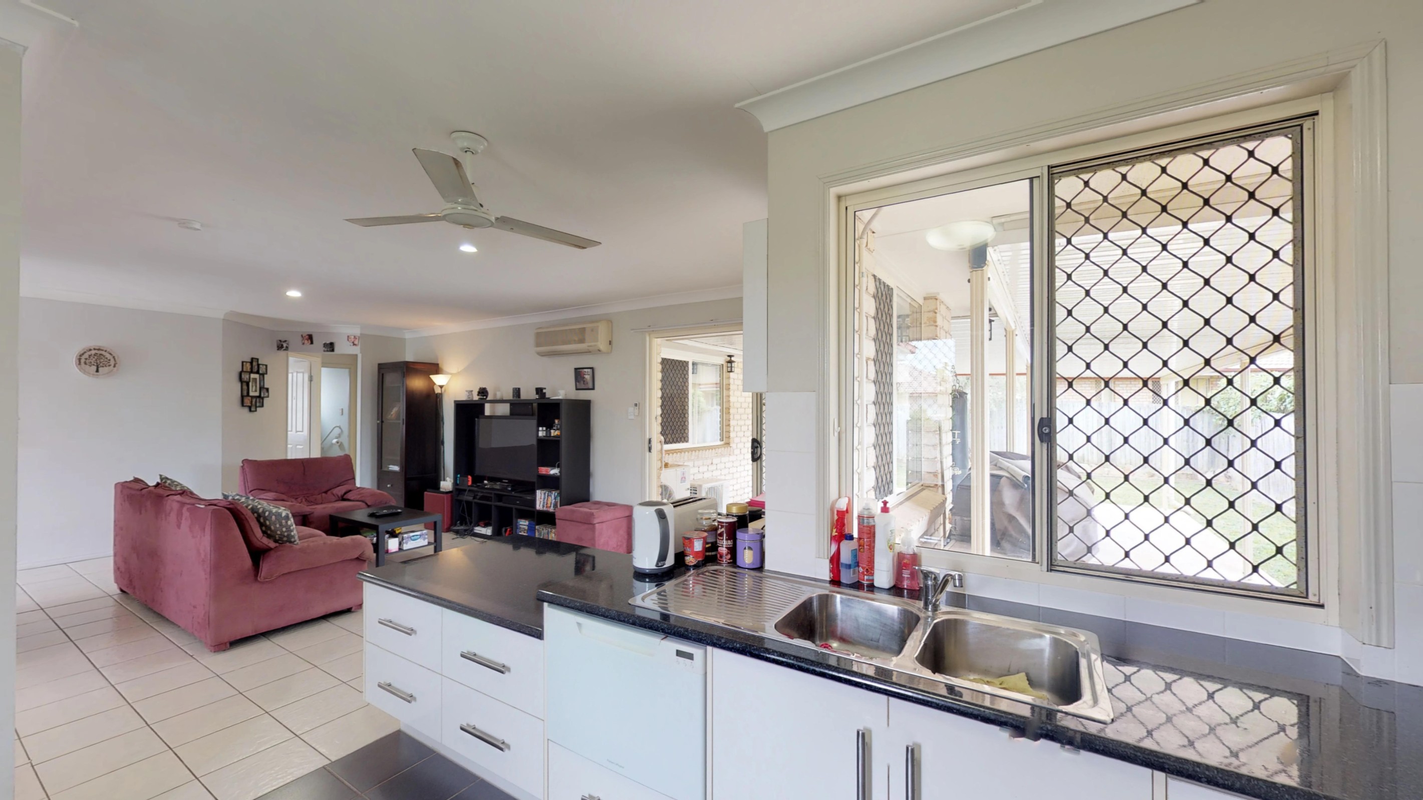 4 Mowbray Court, Kallangur, QLD 4503