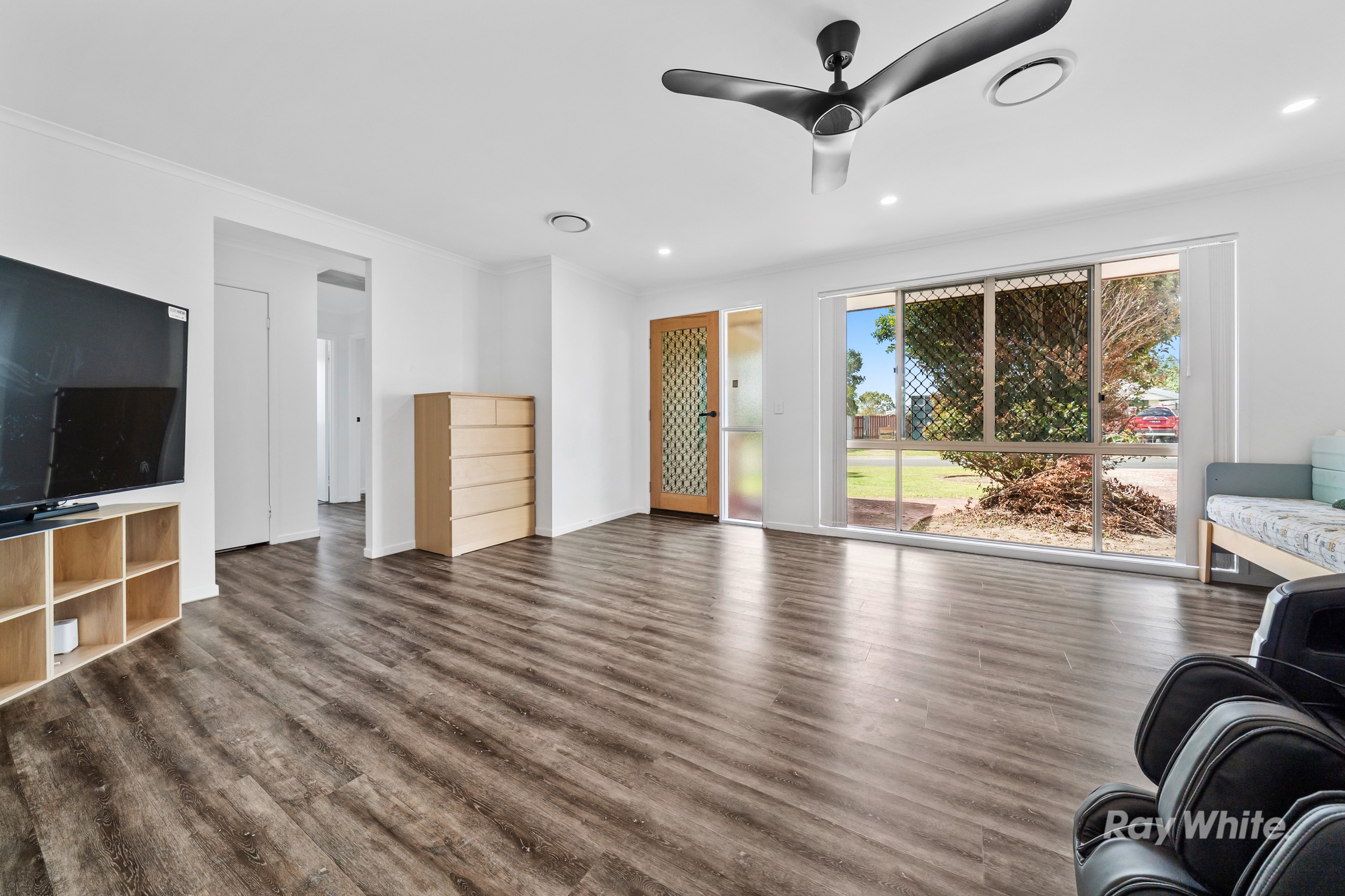 112 Bottlebrush Drive, Regents Park, QLD 4118