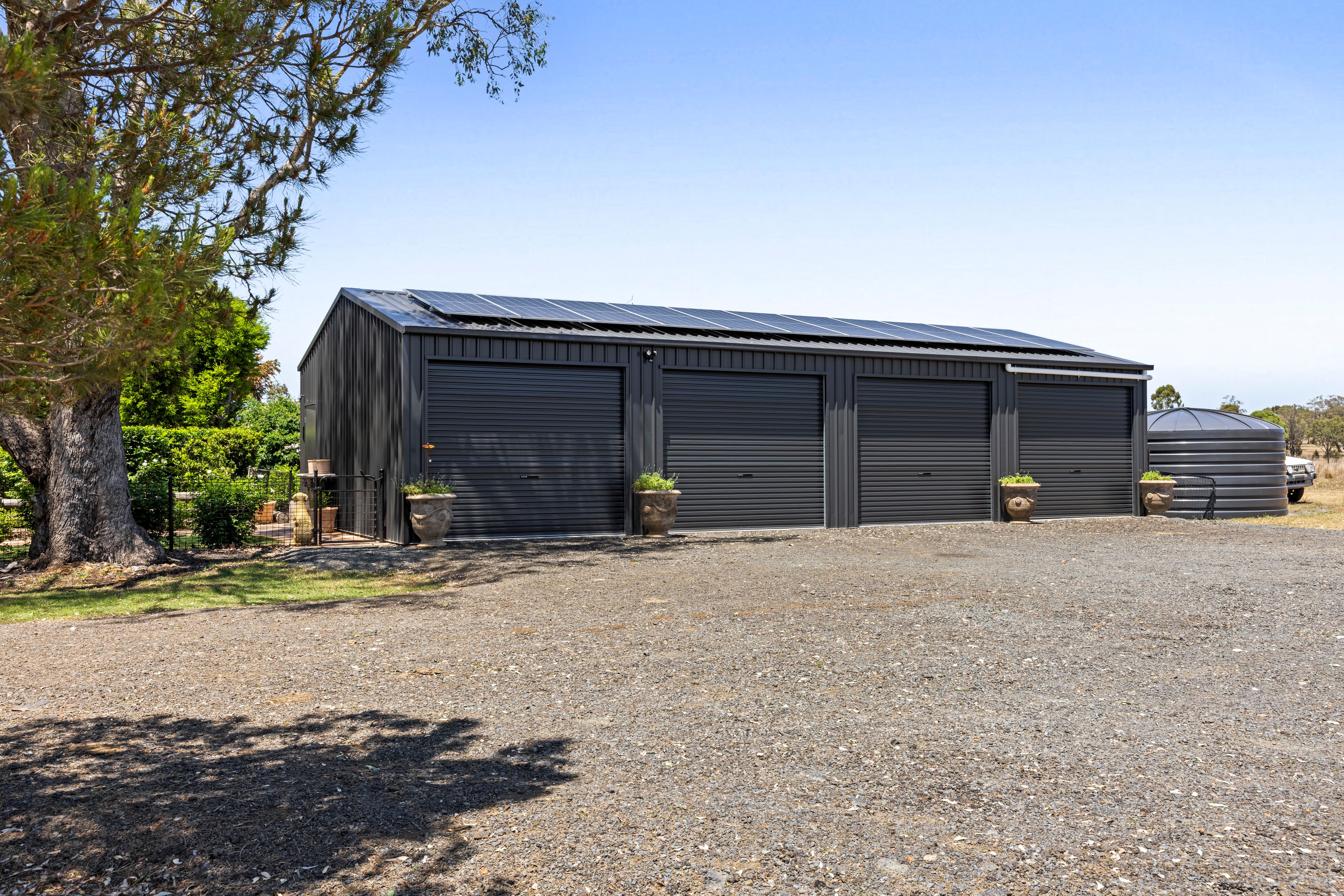 11551 Warrego Highway — photo 15 of 16