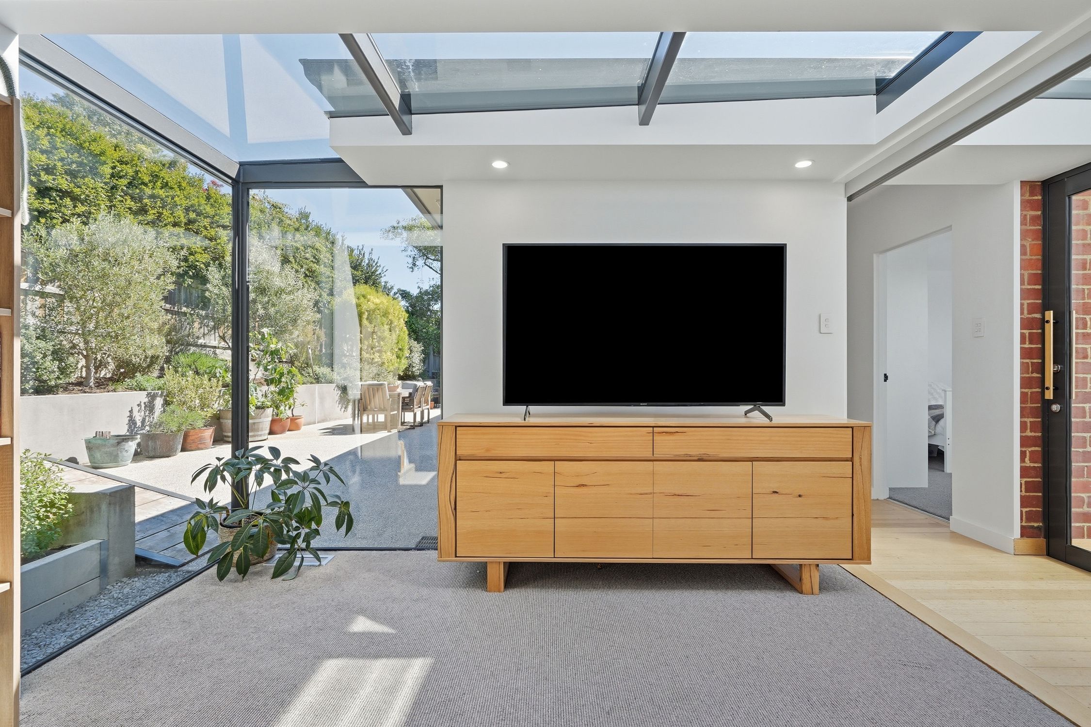 2 Reynolds Court — photo 13 of 27