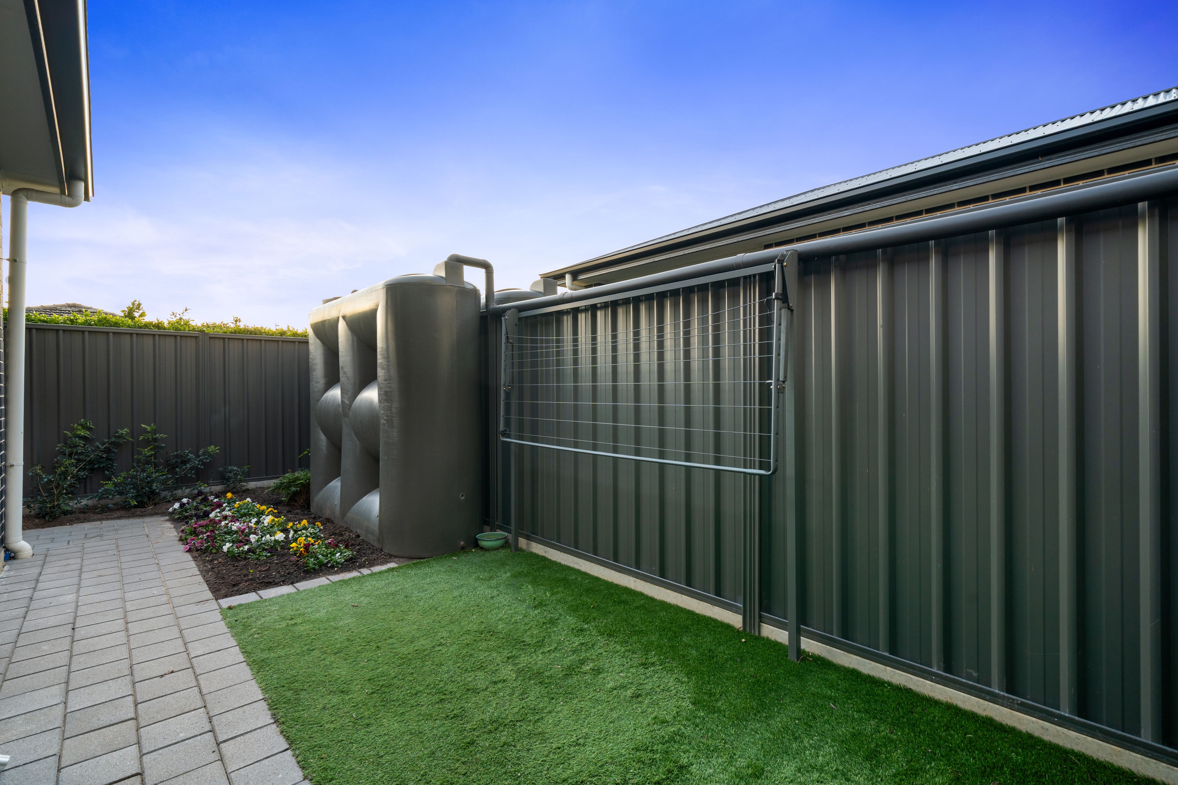 2/34A James Street — photo 16 of 28