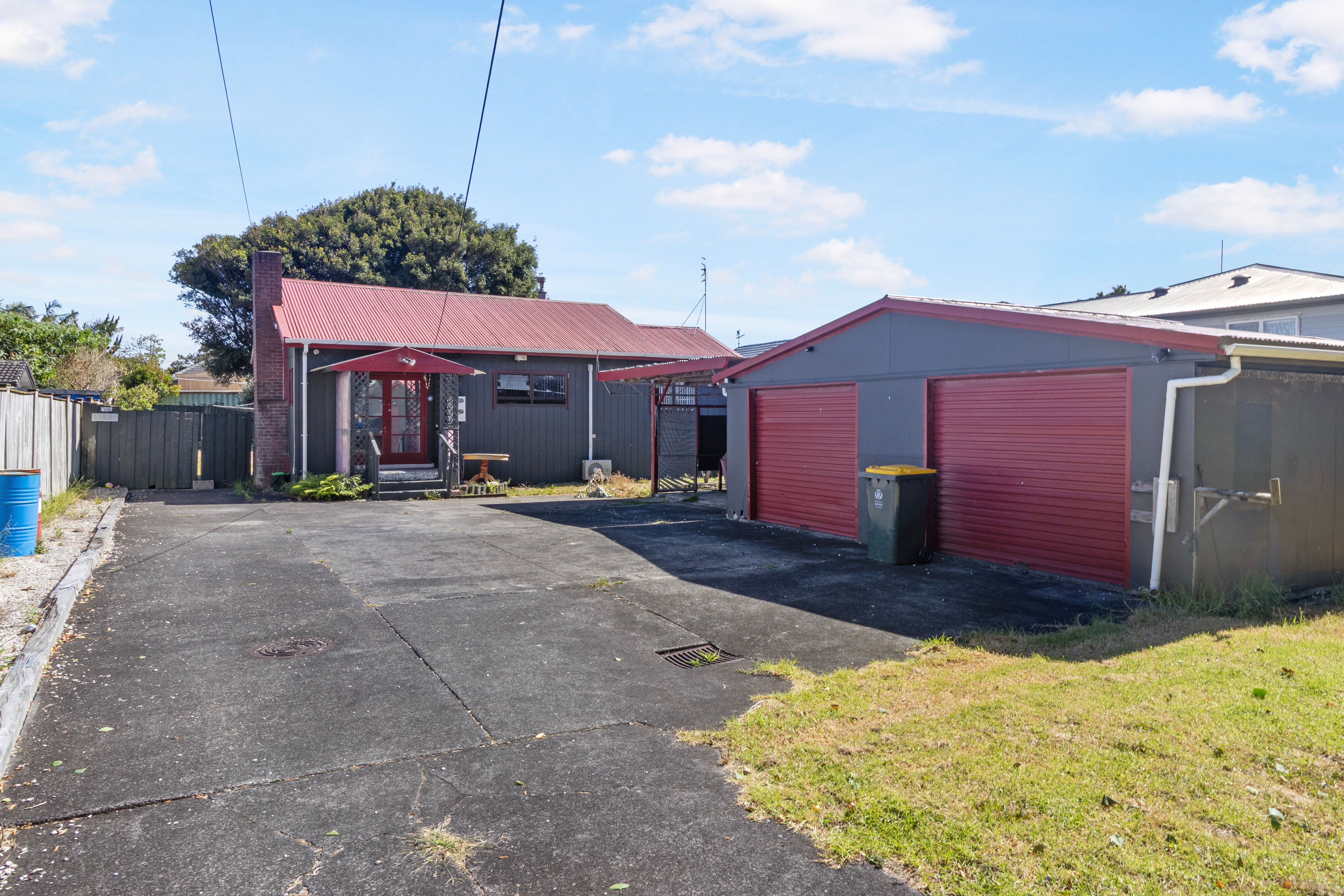 8 Freyberg Avenue, Papatoetoe, Manukau City