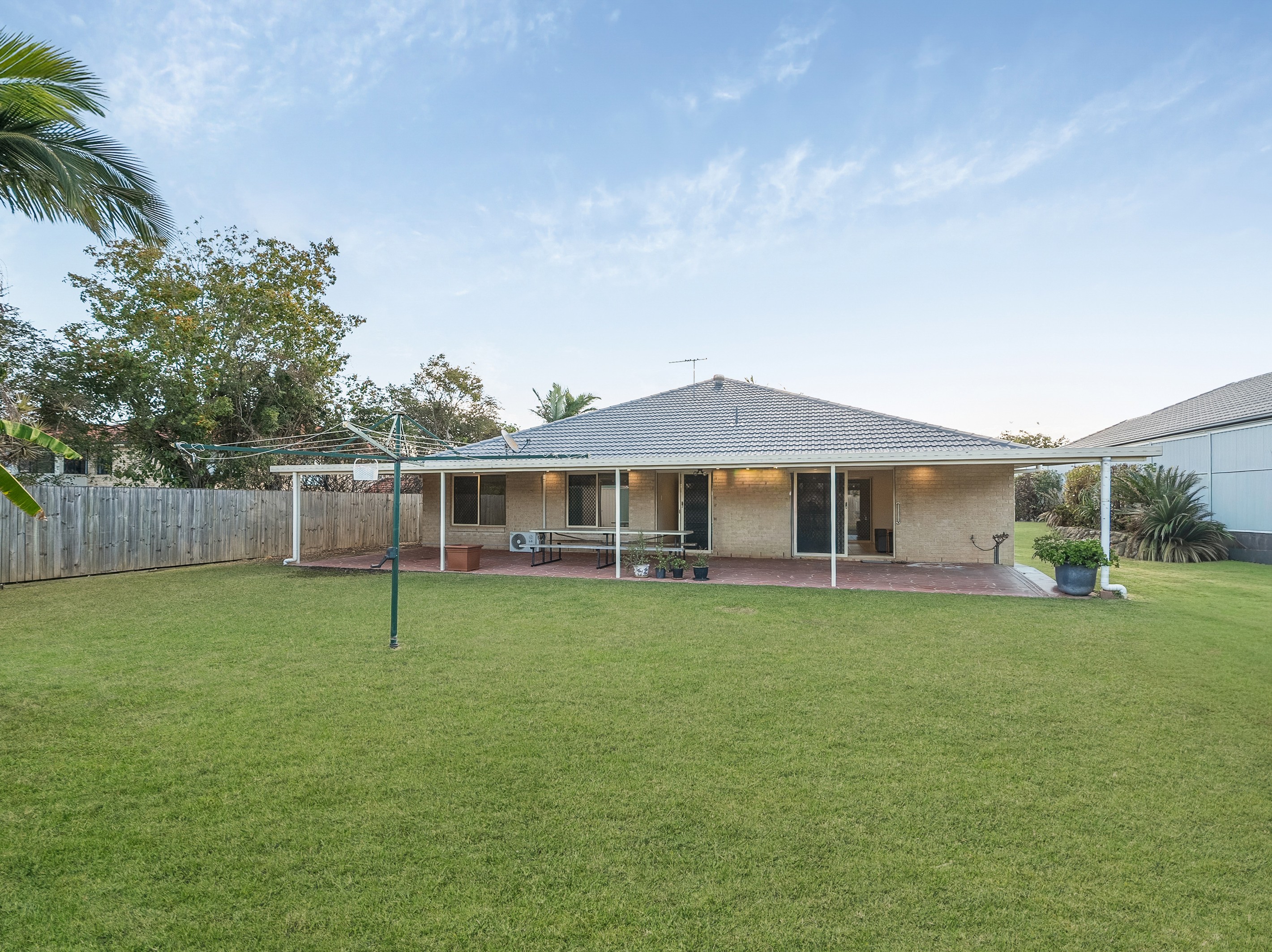 6 Chilton Crescent, North Lakes, QLD 4509
