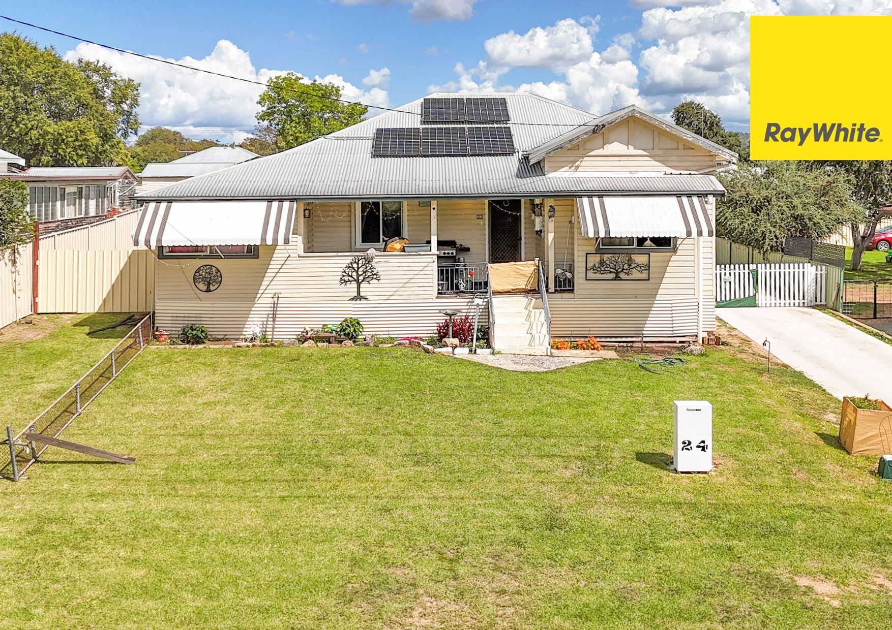 24 May Street, Inverell NSW 2360