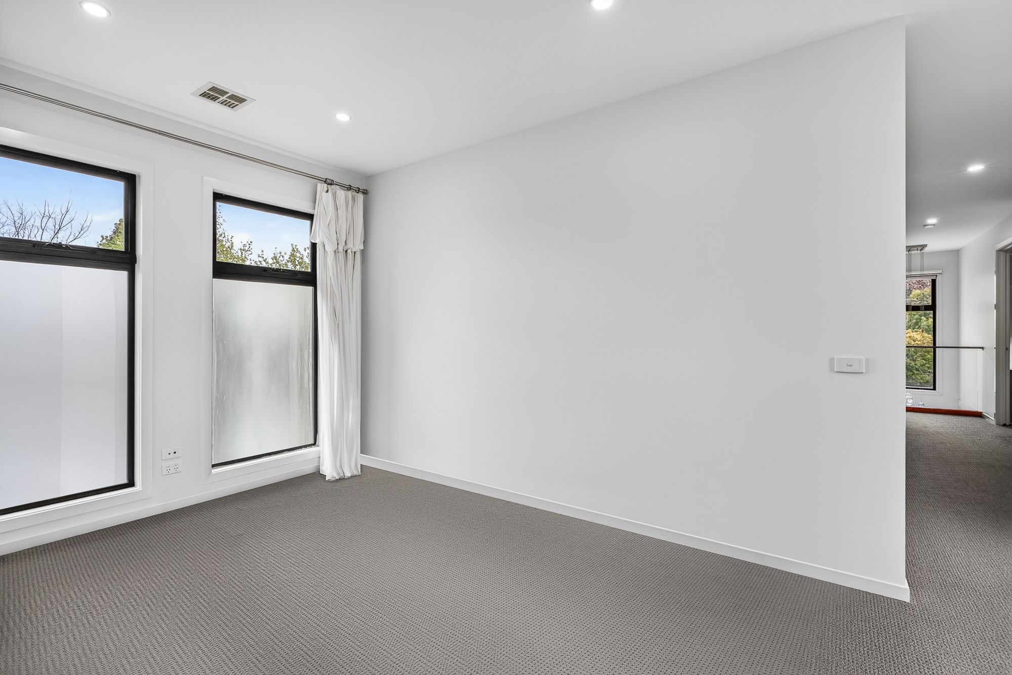 1/72 Willow Avenue — photo 11 of 15