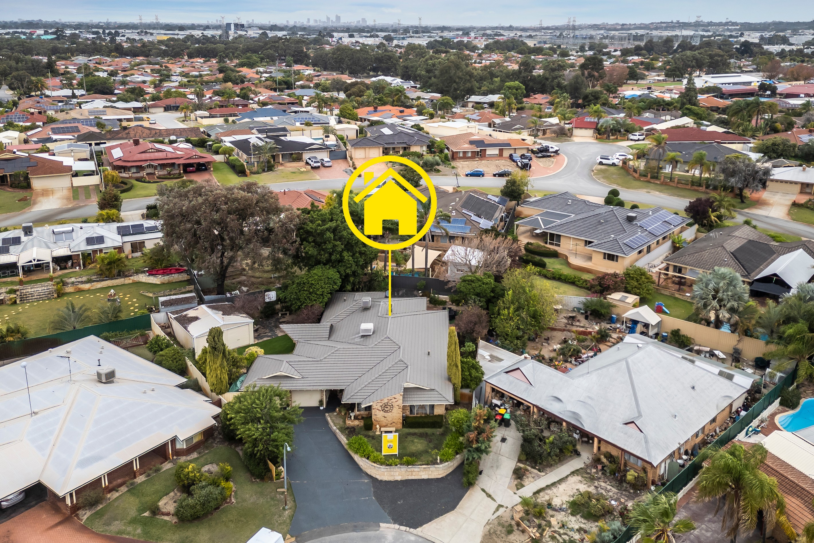 8 Hawk Close, Ballajura, WA 6066