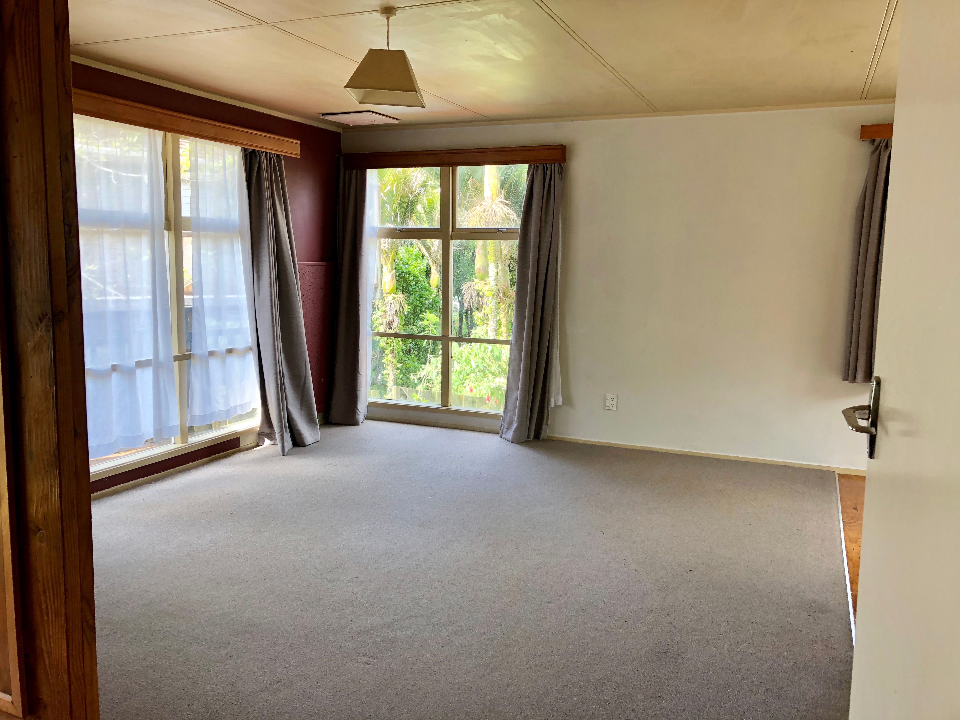 144 Woodlands Park, Titirangi, Waitakere City