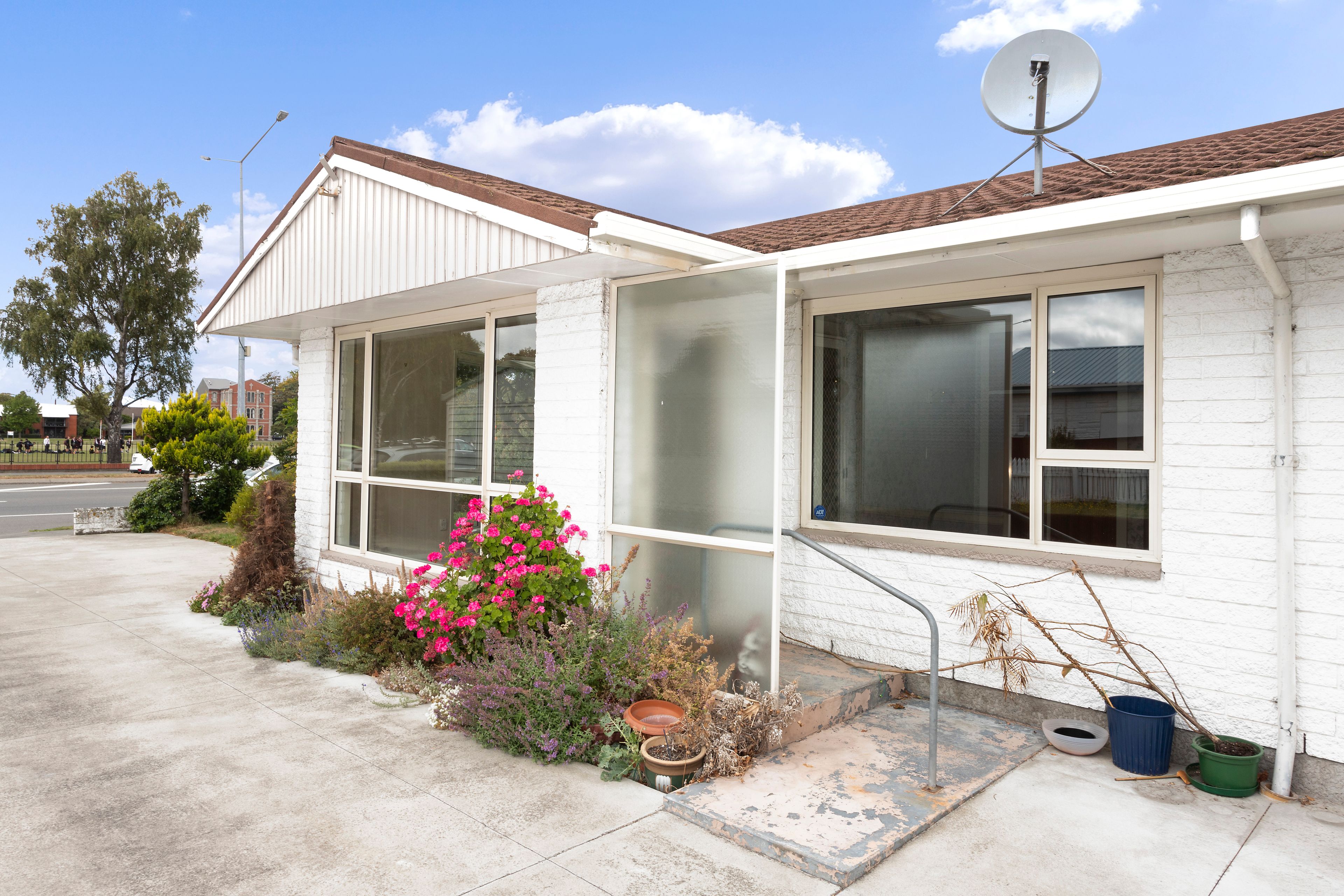 1a/203 Main North Road, Redwood, Christchurch City