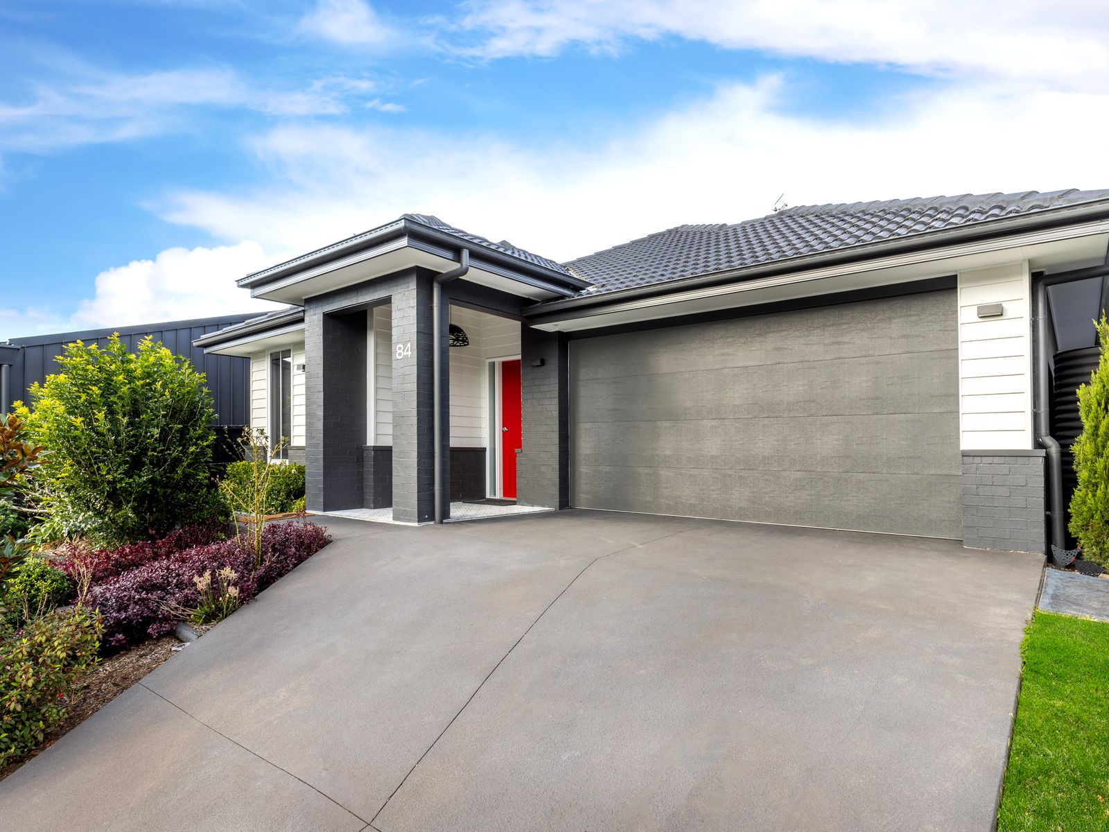 84 Parker Crescent