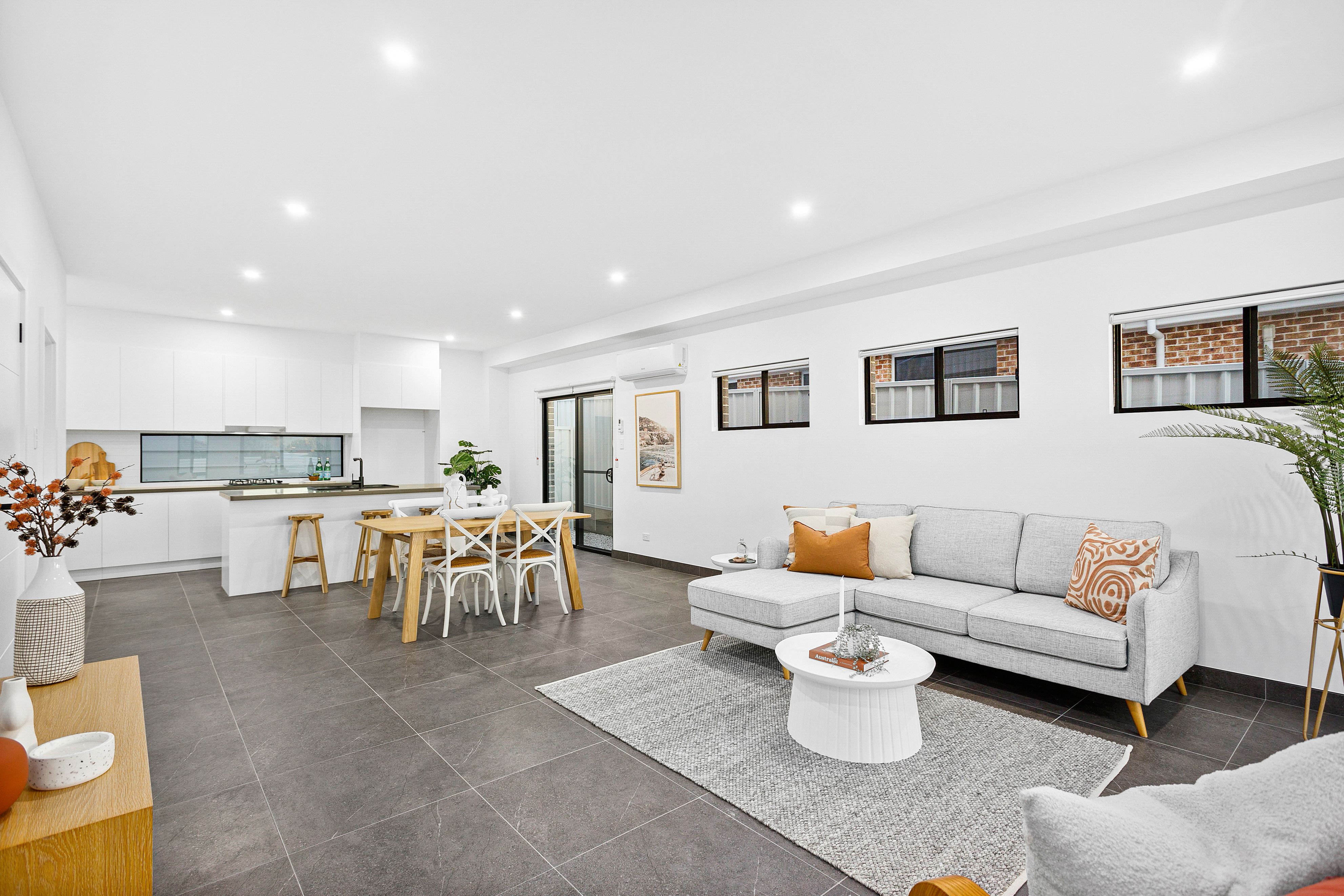2/55 Addison Avenue, Lake Illawarra NSW 2528
