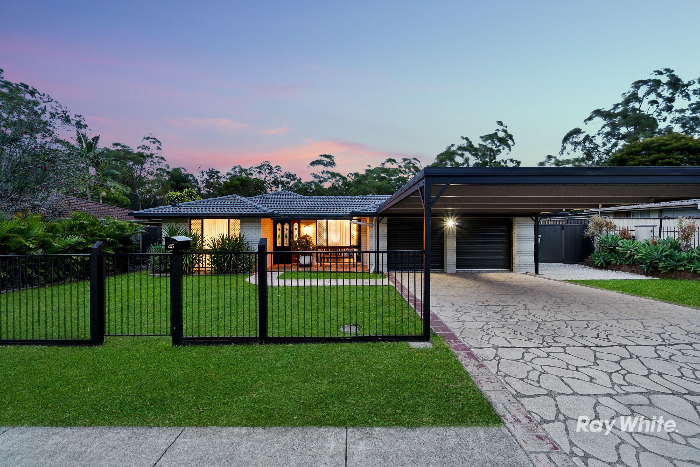 45 Bennett Drive, Regents Park, QLD 4118