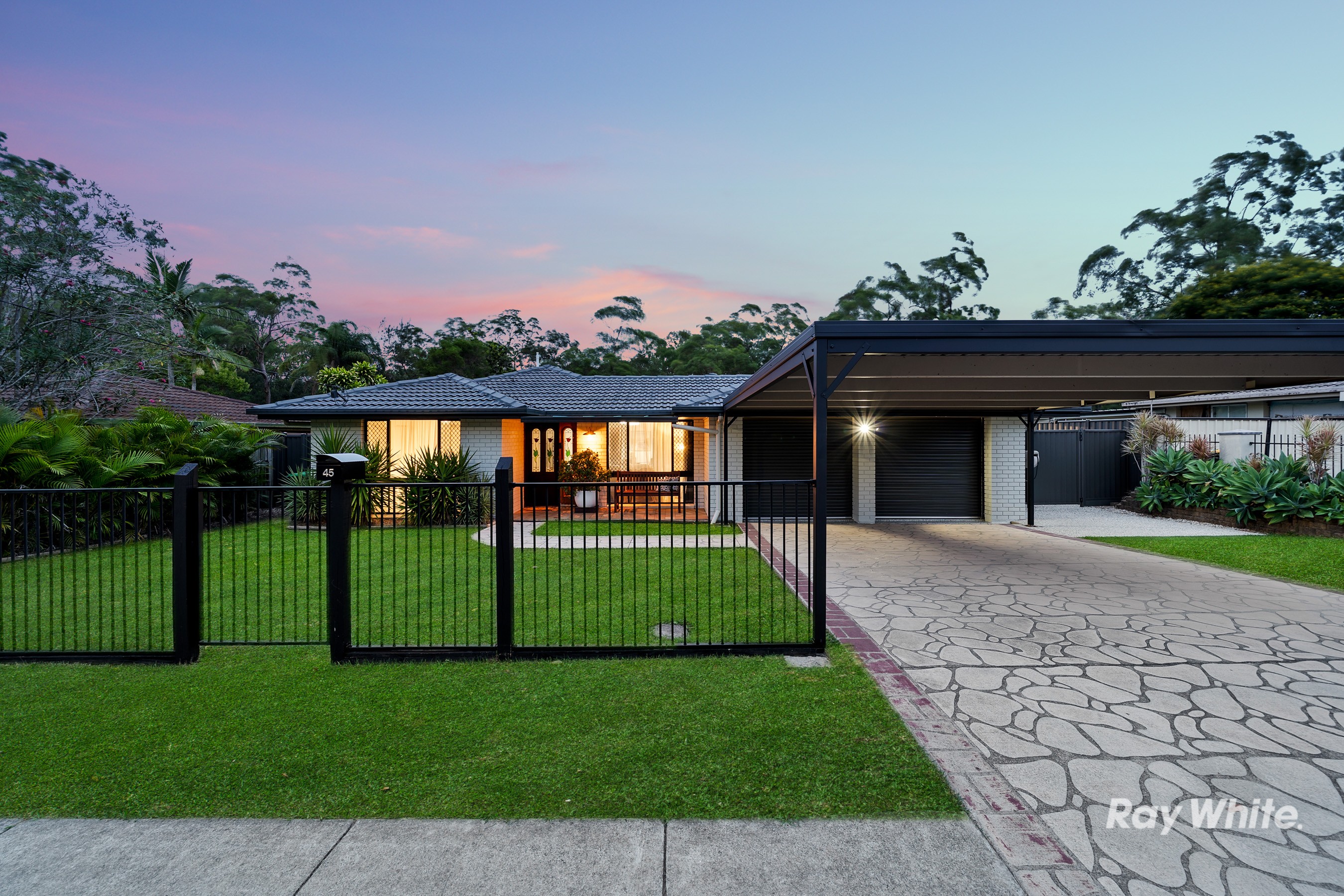 45 Bennett Drive, Regents Park, QLD 4118