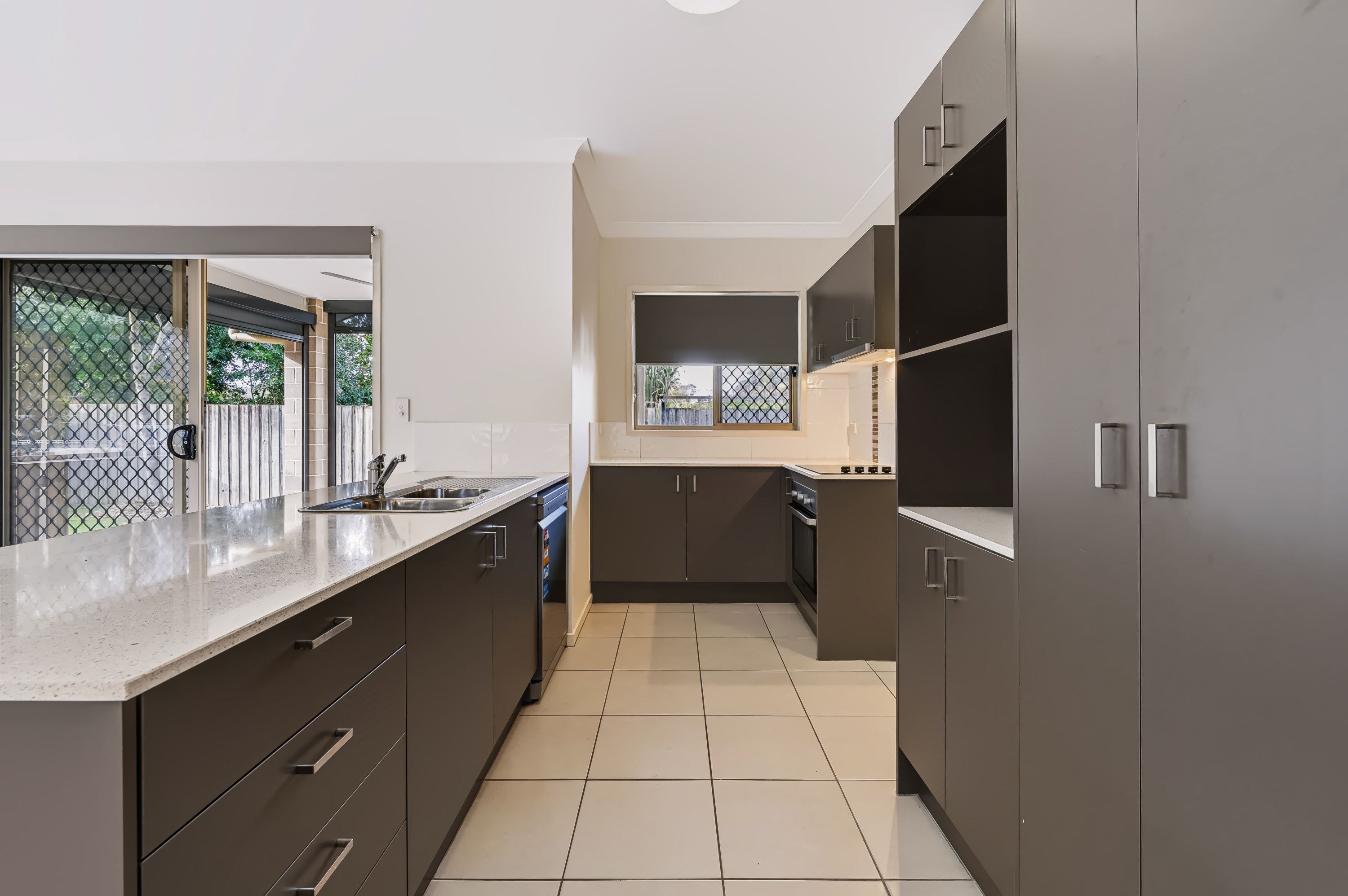 13/11 Tania Street — photo 4 of 24