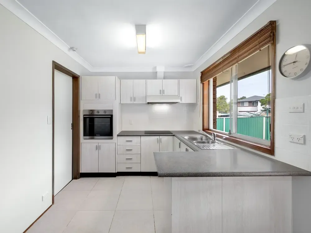 29 Fergusson Street, Glenfield, NSW 2167