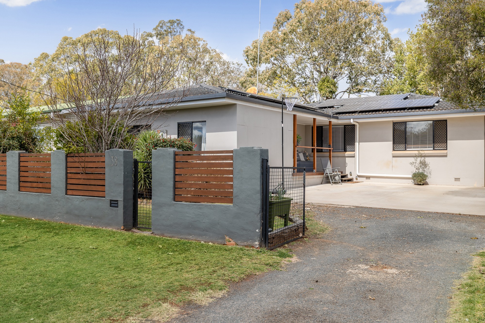 38 Weetwood Street, Newtown, QLD 4350