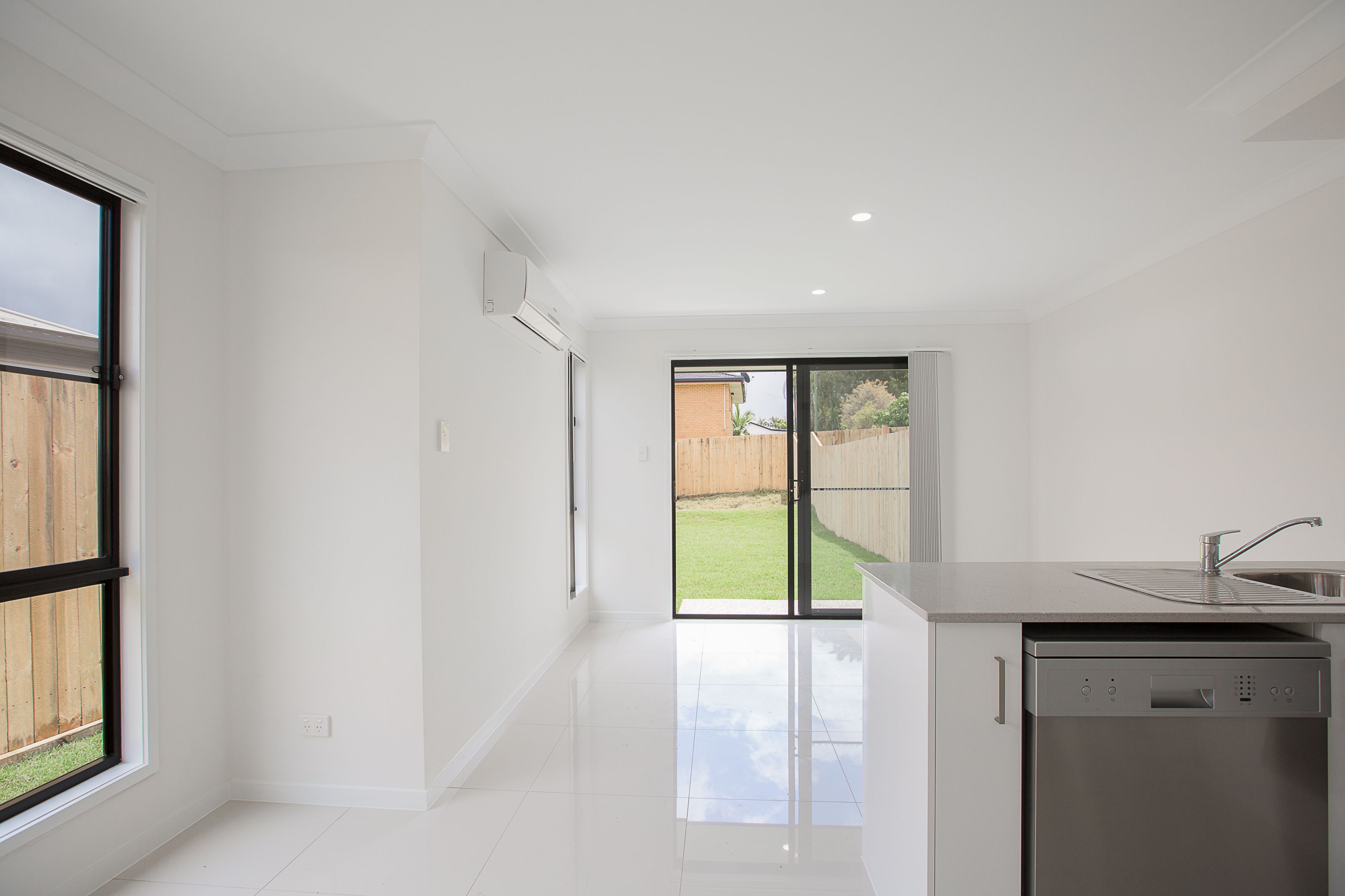 2/3 Juniper Court, Brassall, QLD 4305