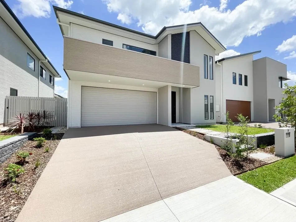 37 Ballandean Boulevard, GLEDSWOOD HILLS, NSW 2557