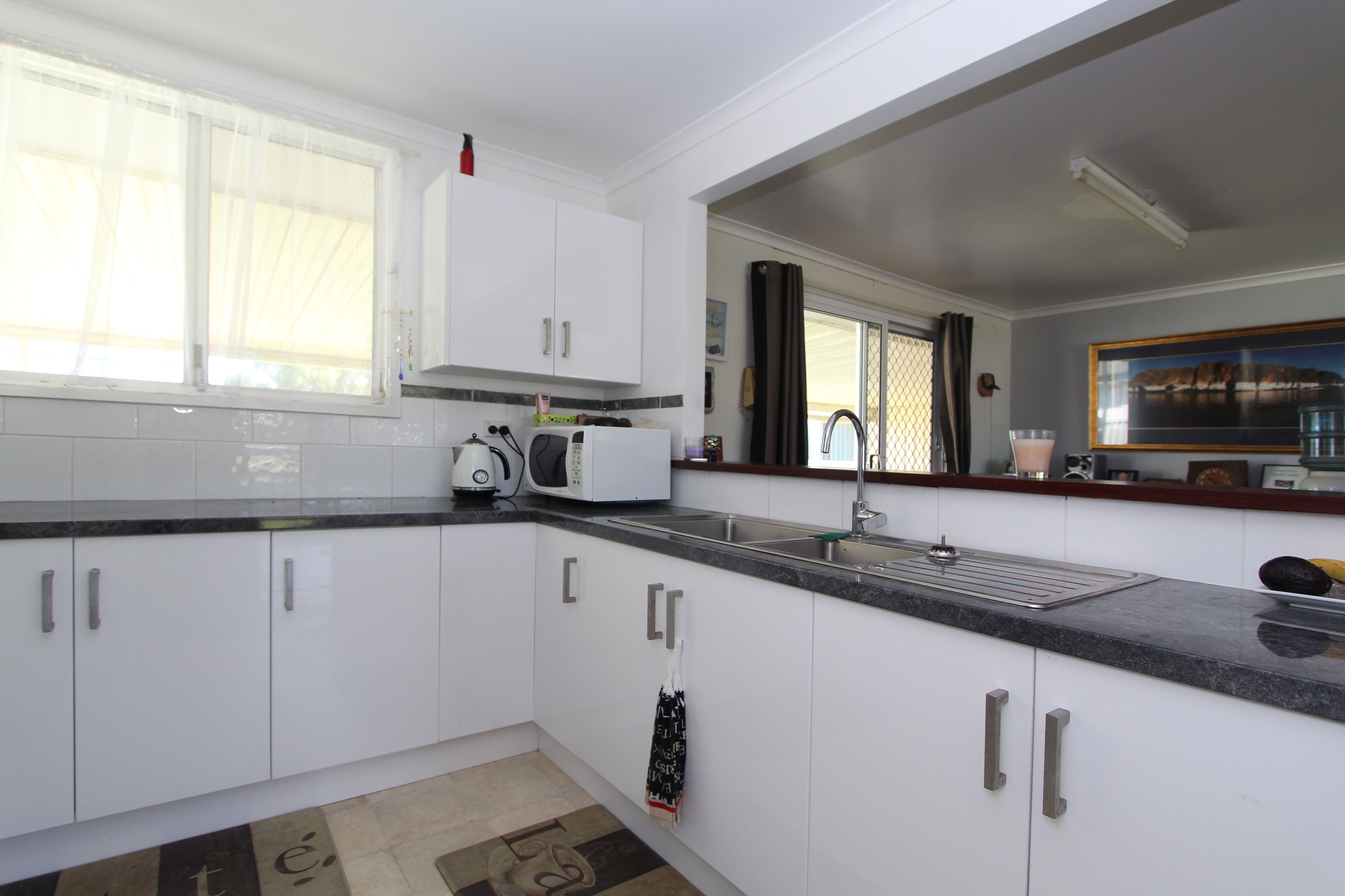 4 Westlake Way, Jurien Bay, WA 6516