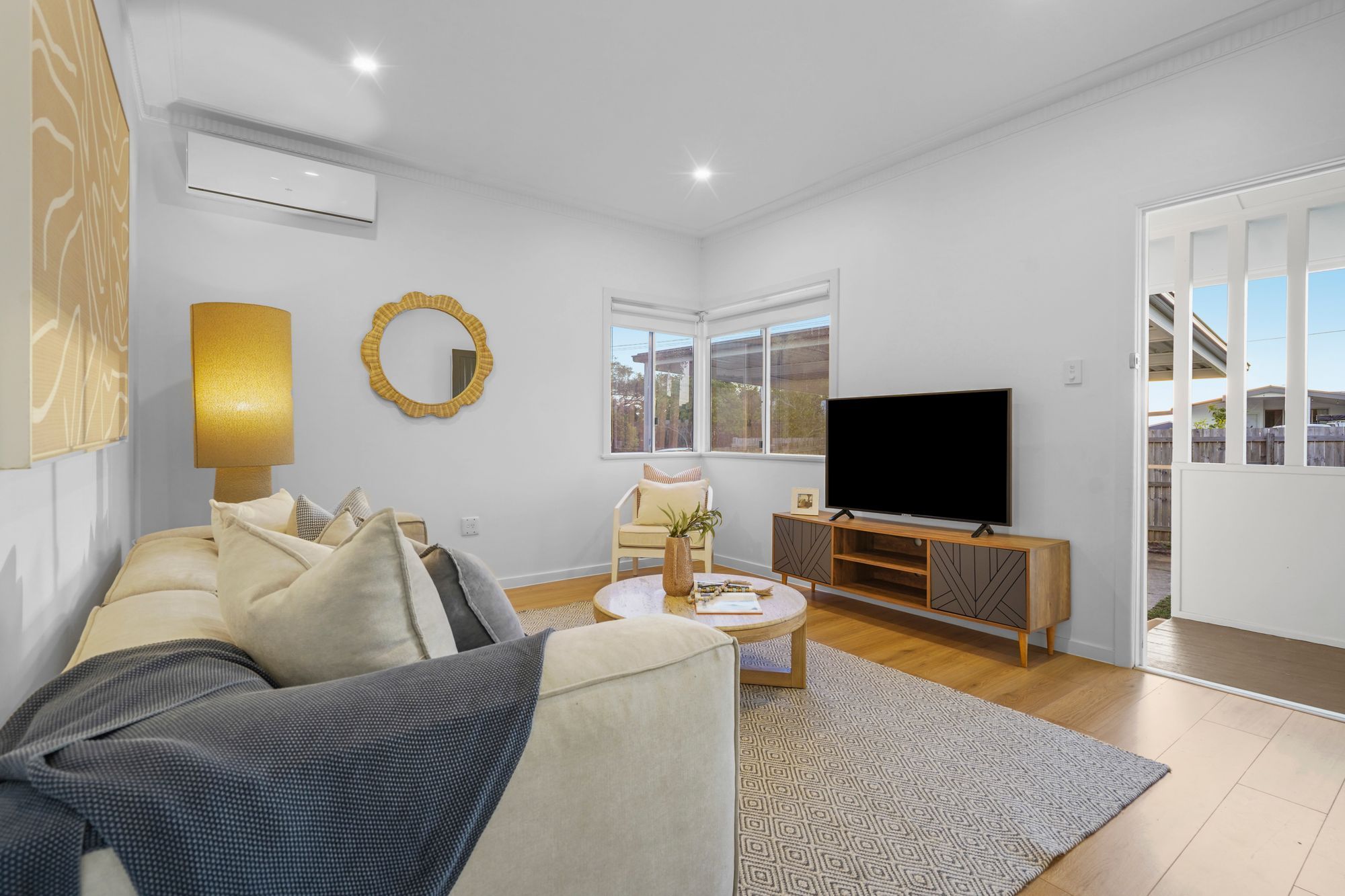 208 Lascelles Street — photo 7 of 28
