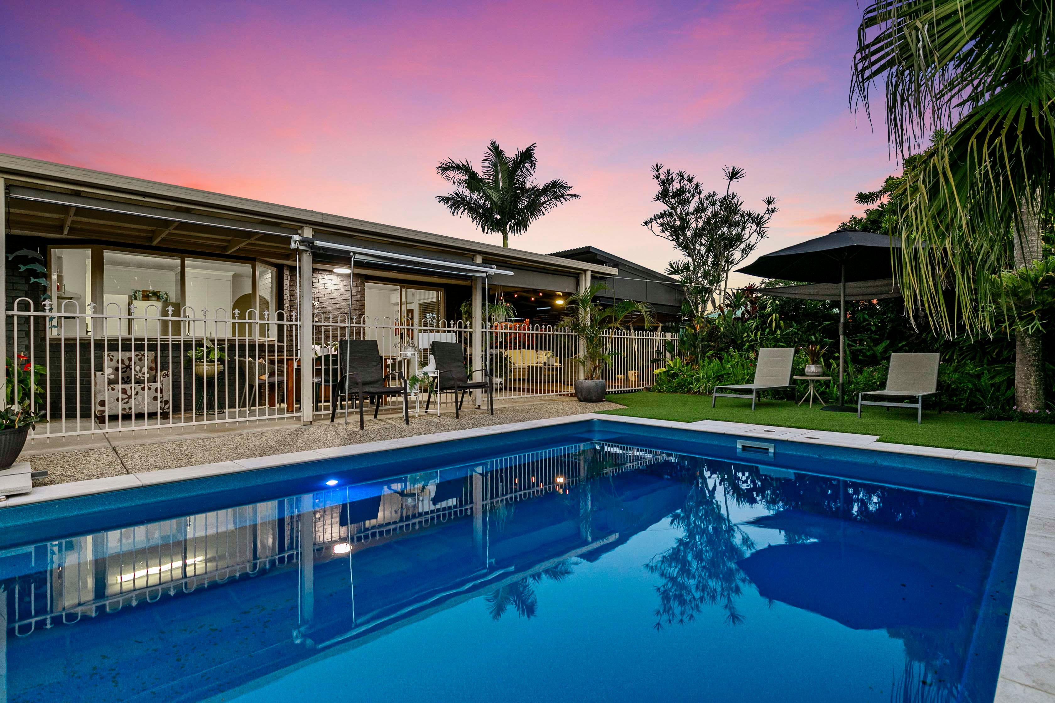 6 Faye Avenue, Scarness, QLD 4655