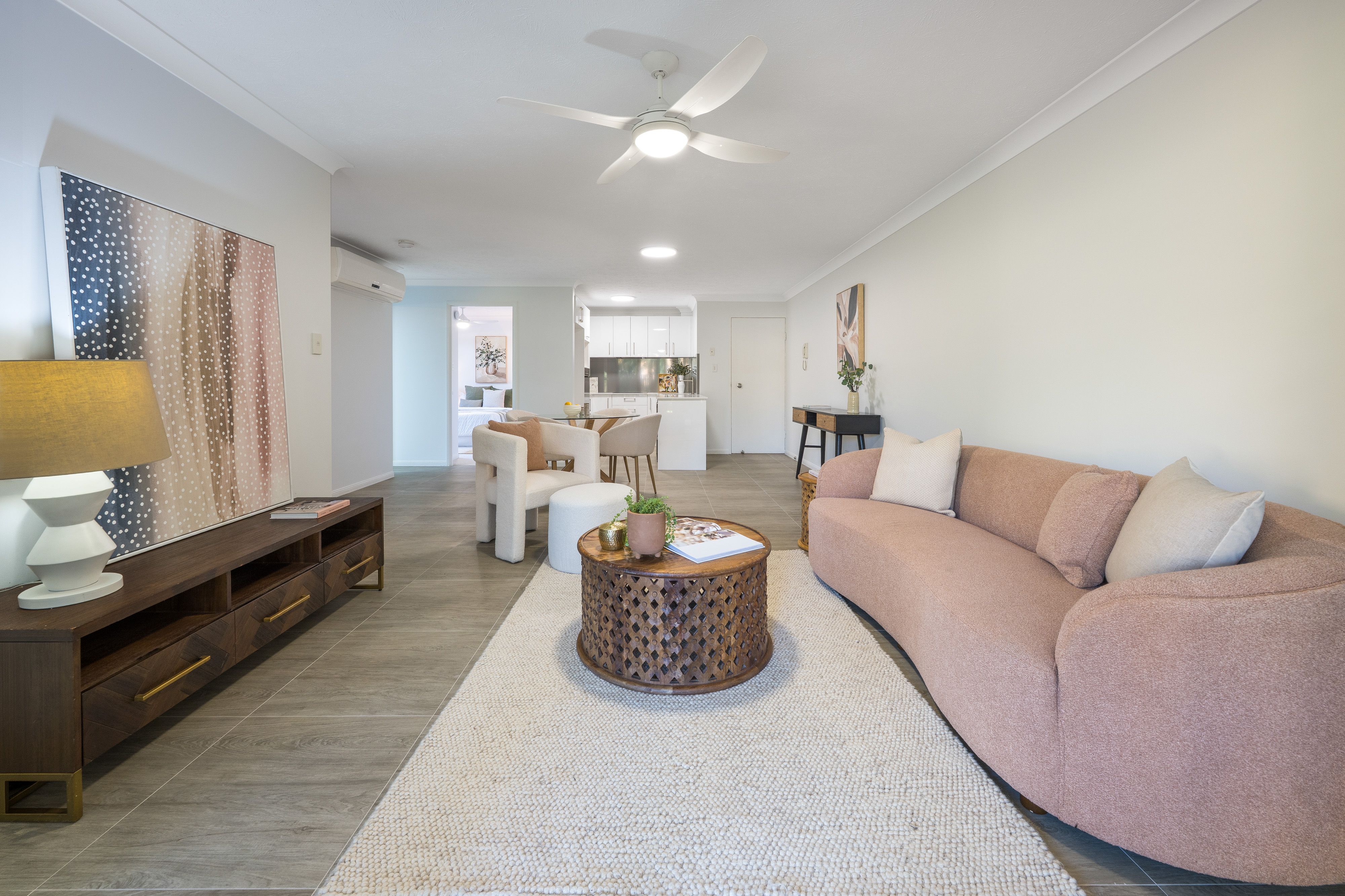 2/33 Brassey Street — photo 3 of 18