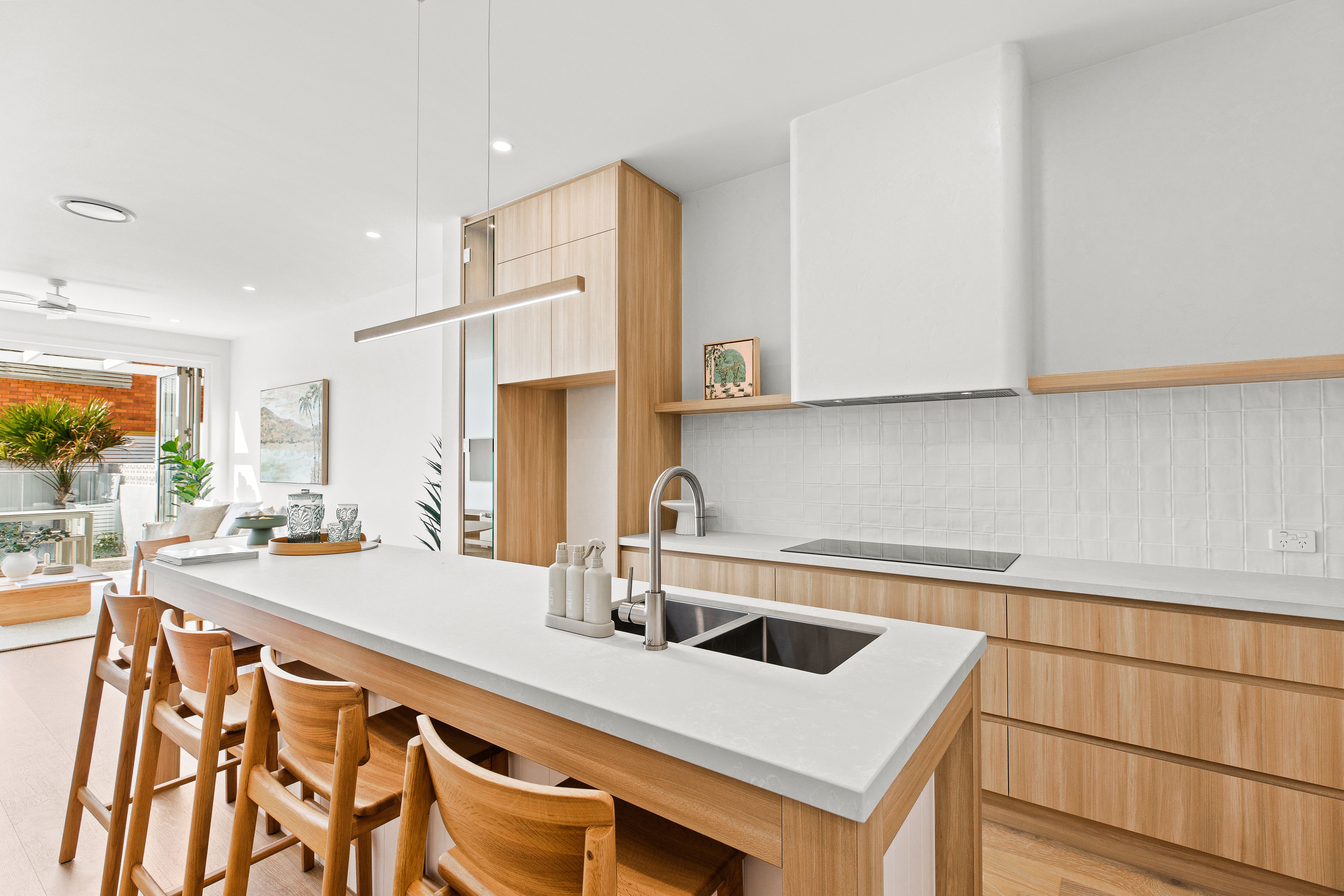 2/41 Avanti Street, Mermaid Waters, QLD 4218
