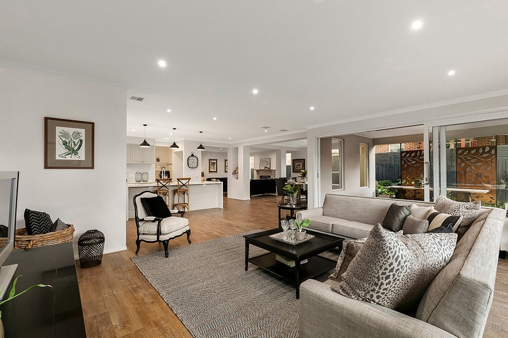 18 Daniel Street, Burwood, VIC 3125